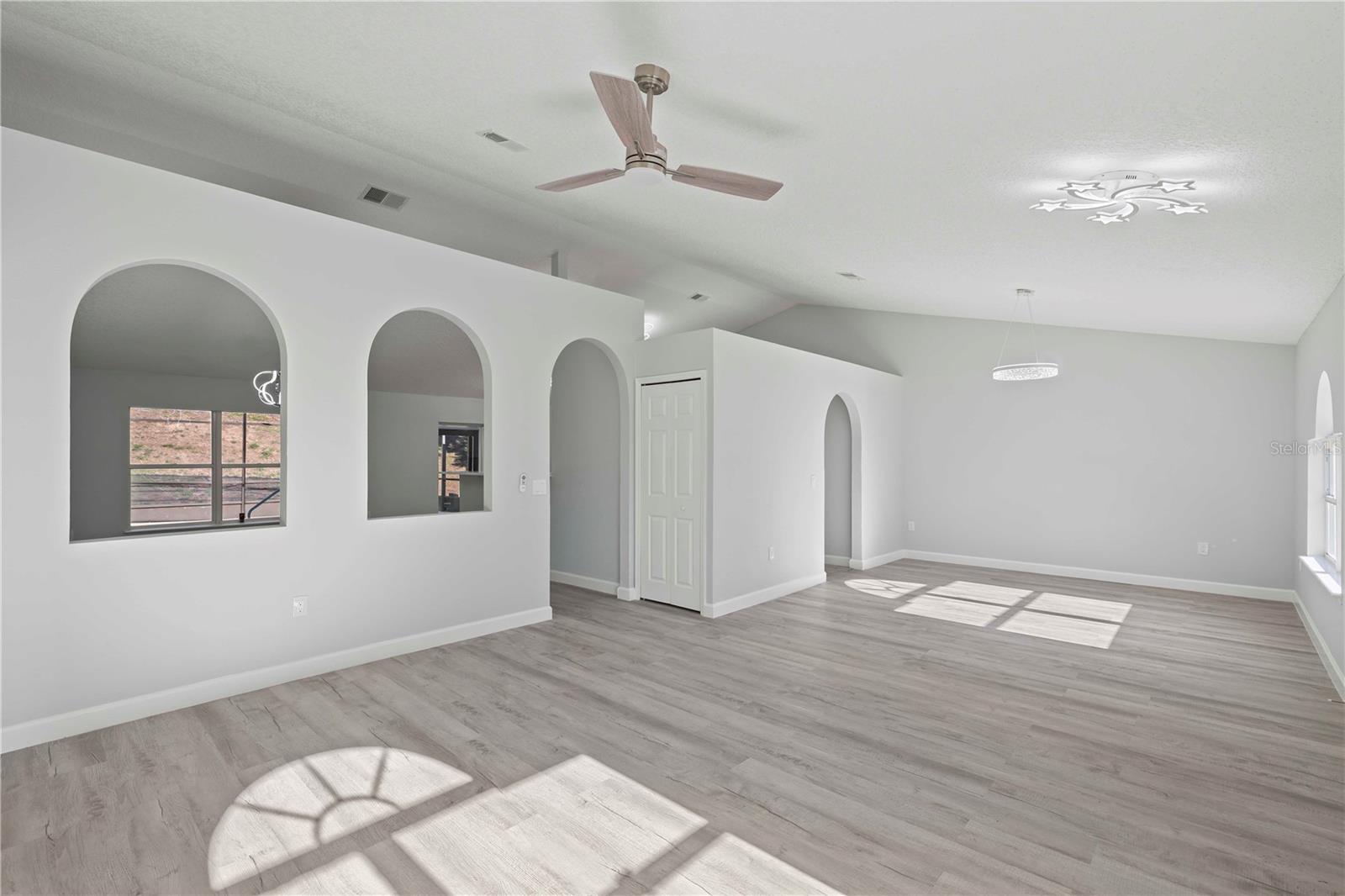 Image 7 of 42 For 941 Jayhil Drive