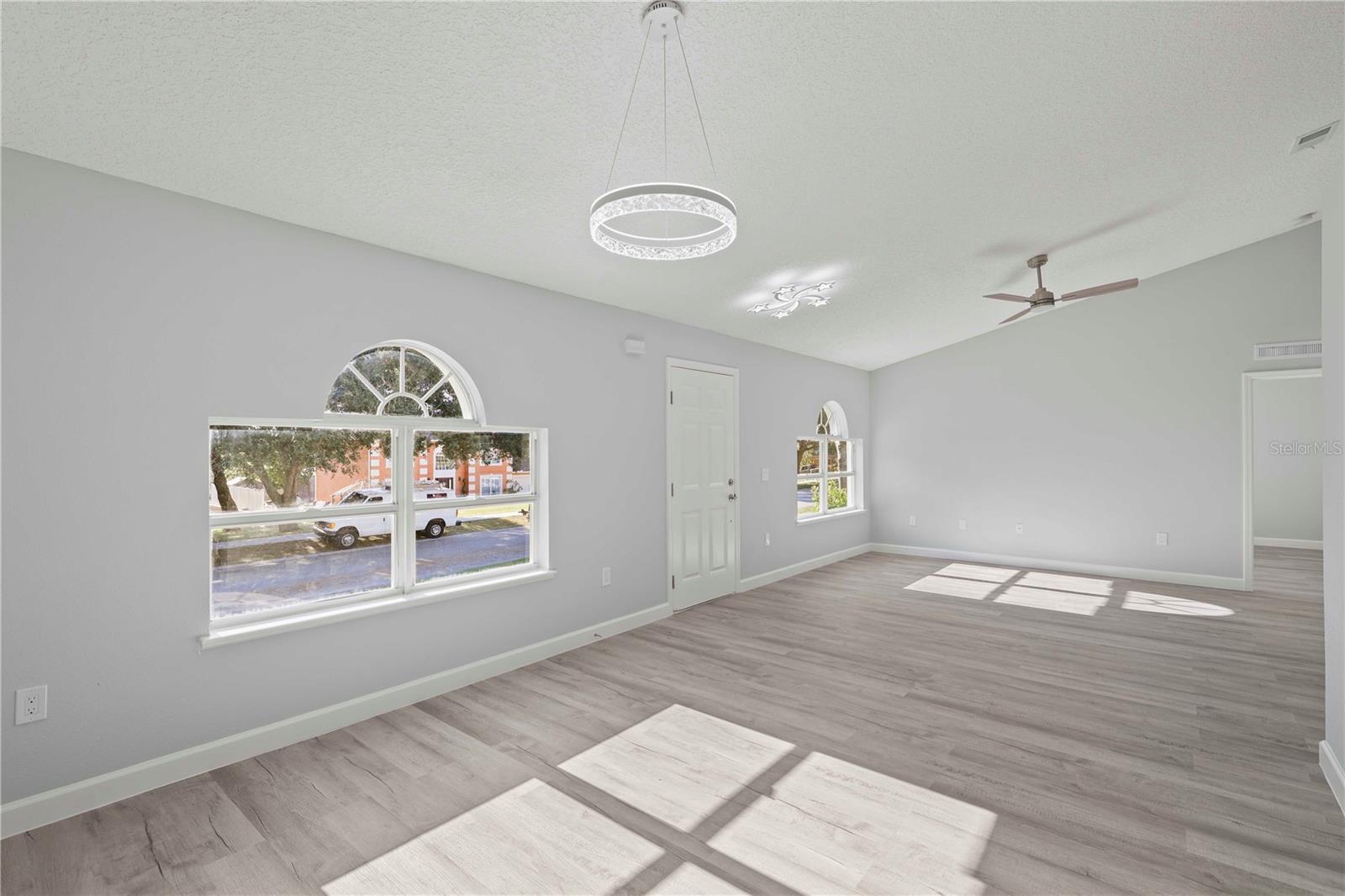 Image 9 of 42 For 941 Jayhil Drive