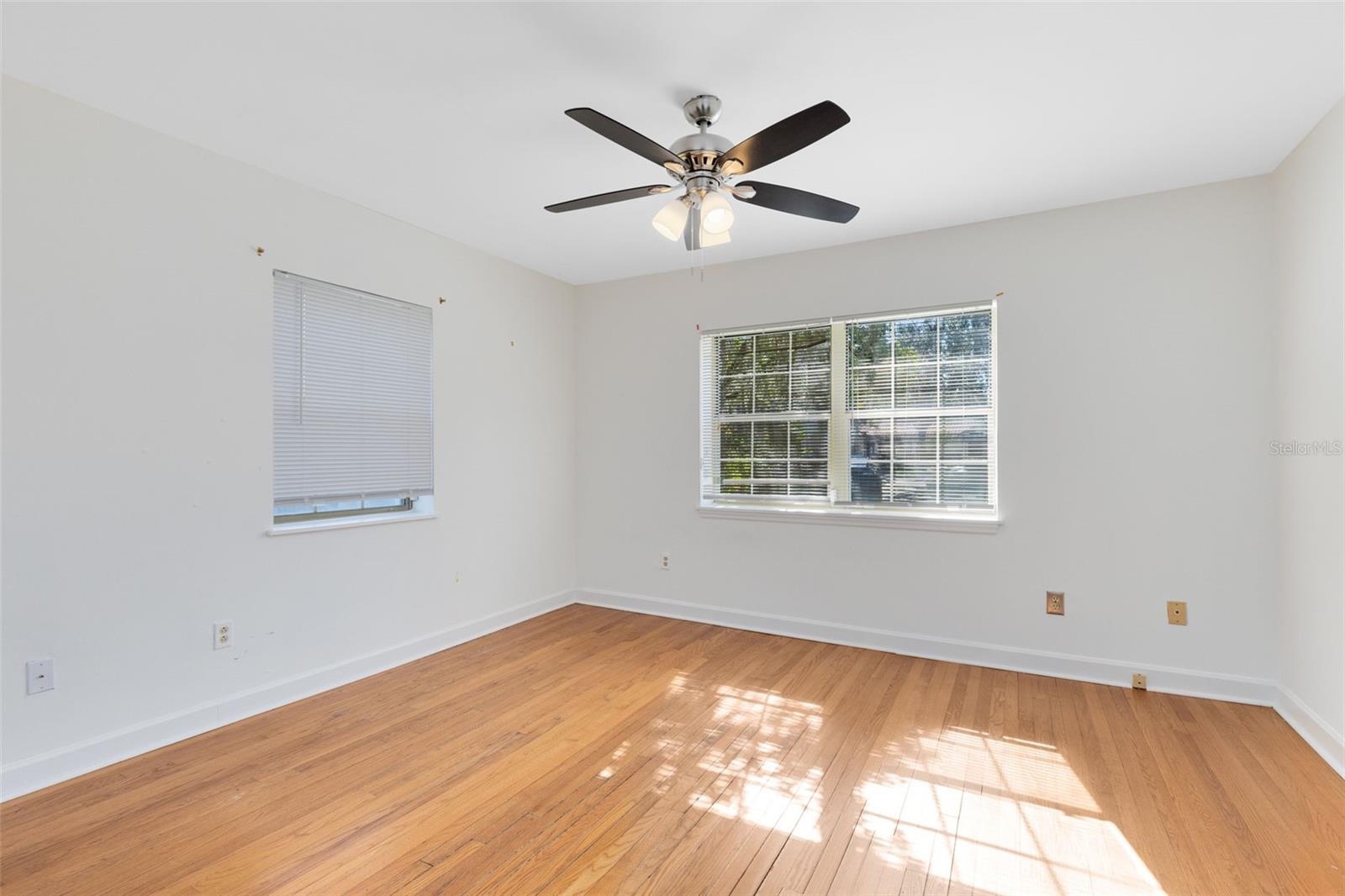 Image 17 of 41 For 1205 Mayfield Avenue