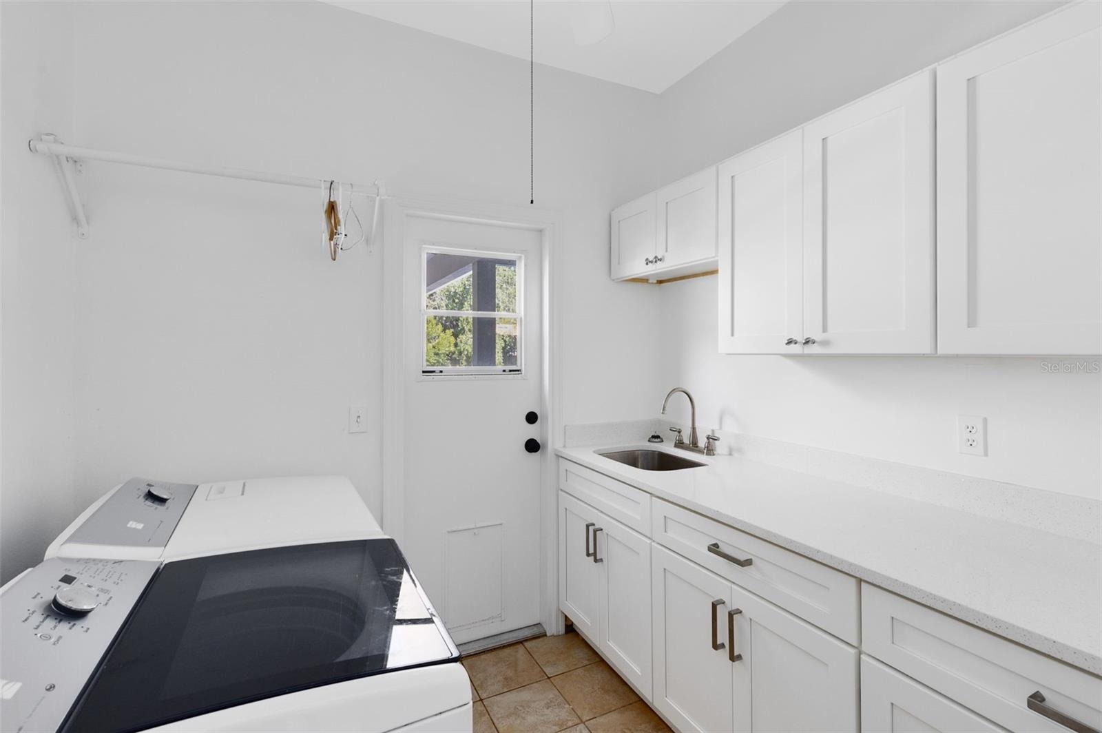 Image 22 of 41 For 1205 Mayfield Avenue