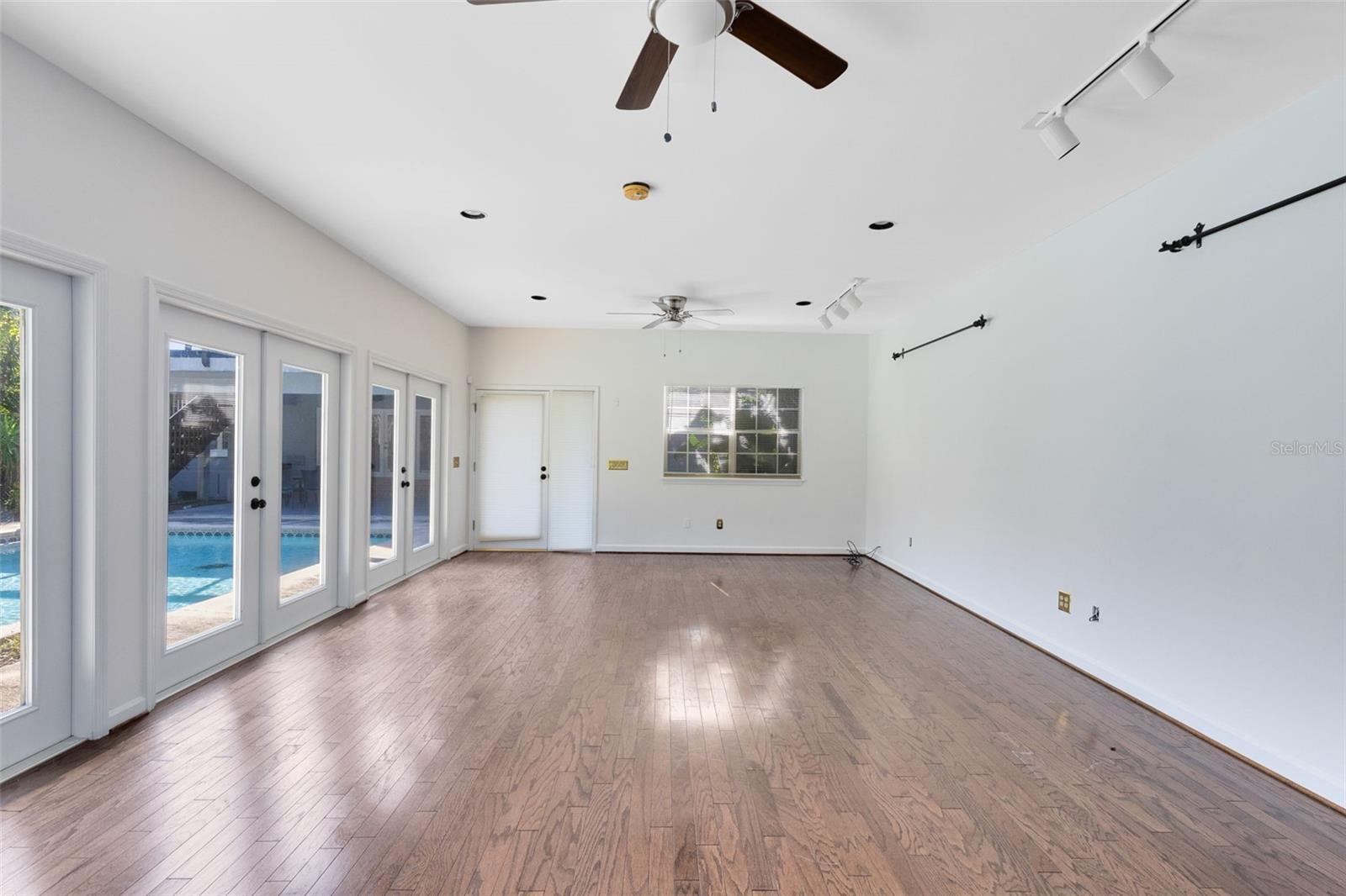 Image 28 of 41 For 1205 Mayfield Avenue