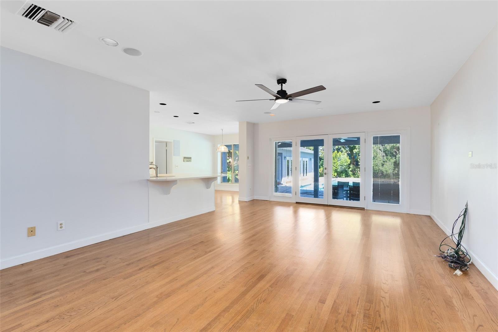 Image 5 of 41 For 1205 Mayfield Avenue