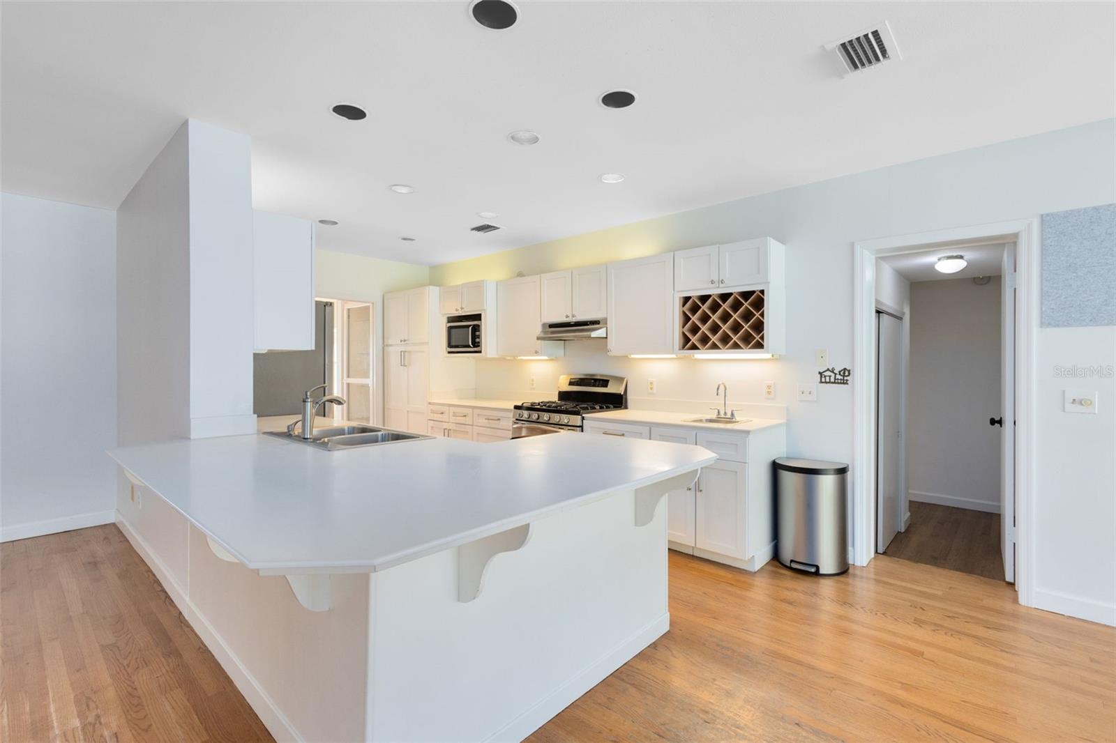 Image 6 of 41 For 1205 Mayfield Avenue