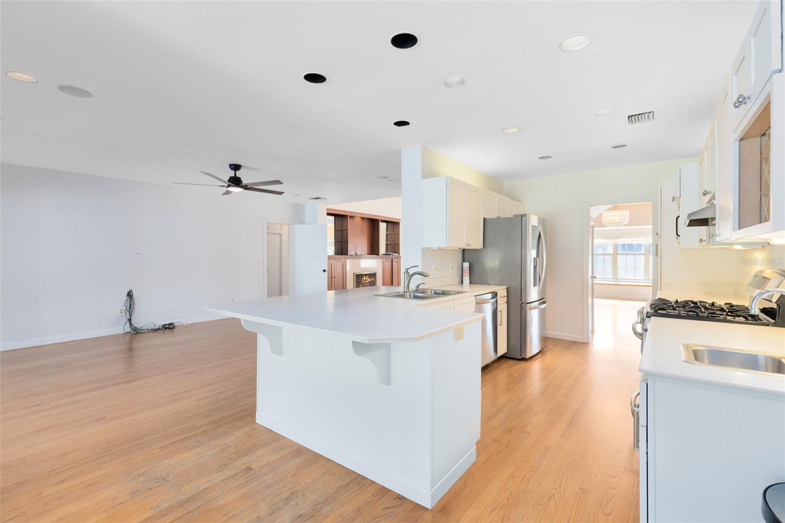 Image 7 of 41 For 1205 Mayfield Avenue