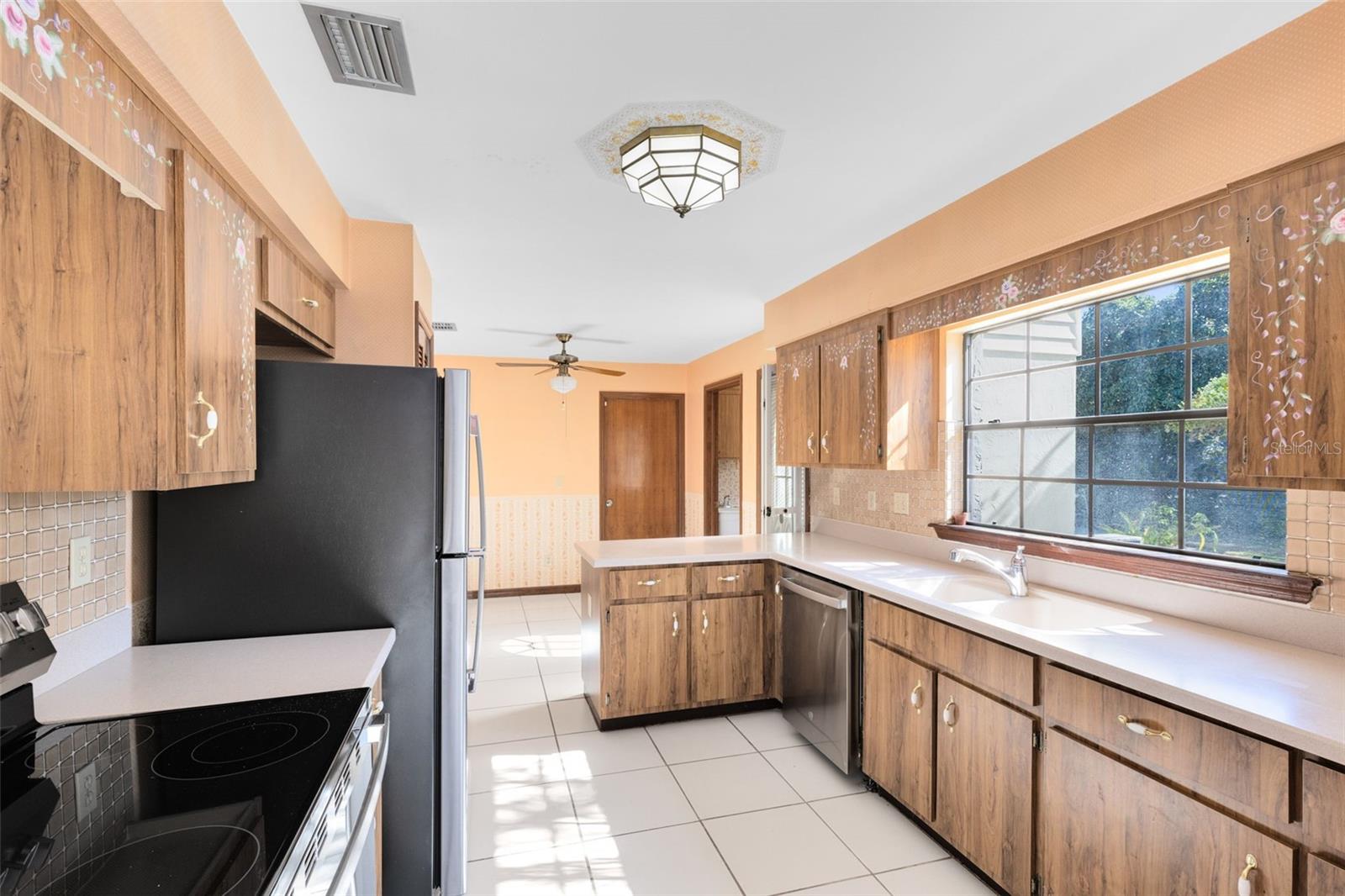 Image 7 of 32 For 3540 Jennie Jewel Place