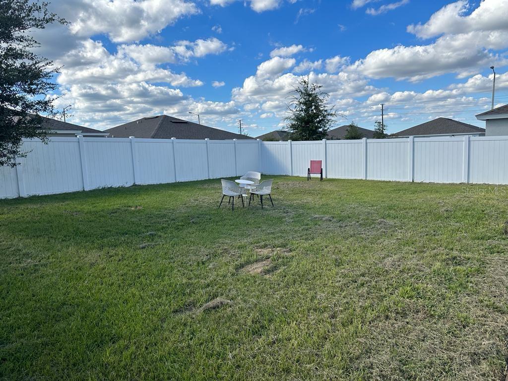 Image 3 of 3 For 495 Taft Drive