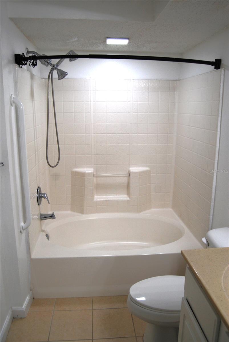 Image 15 of 33 For 12107 Poppy Field Lane 109