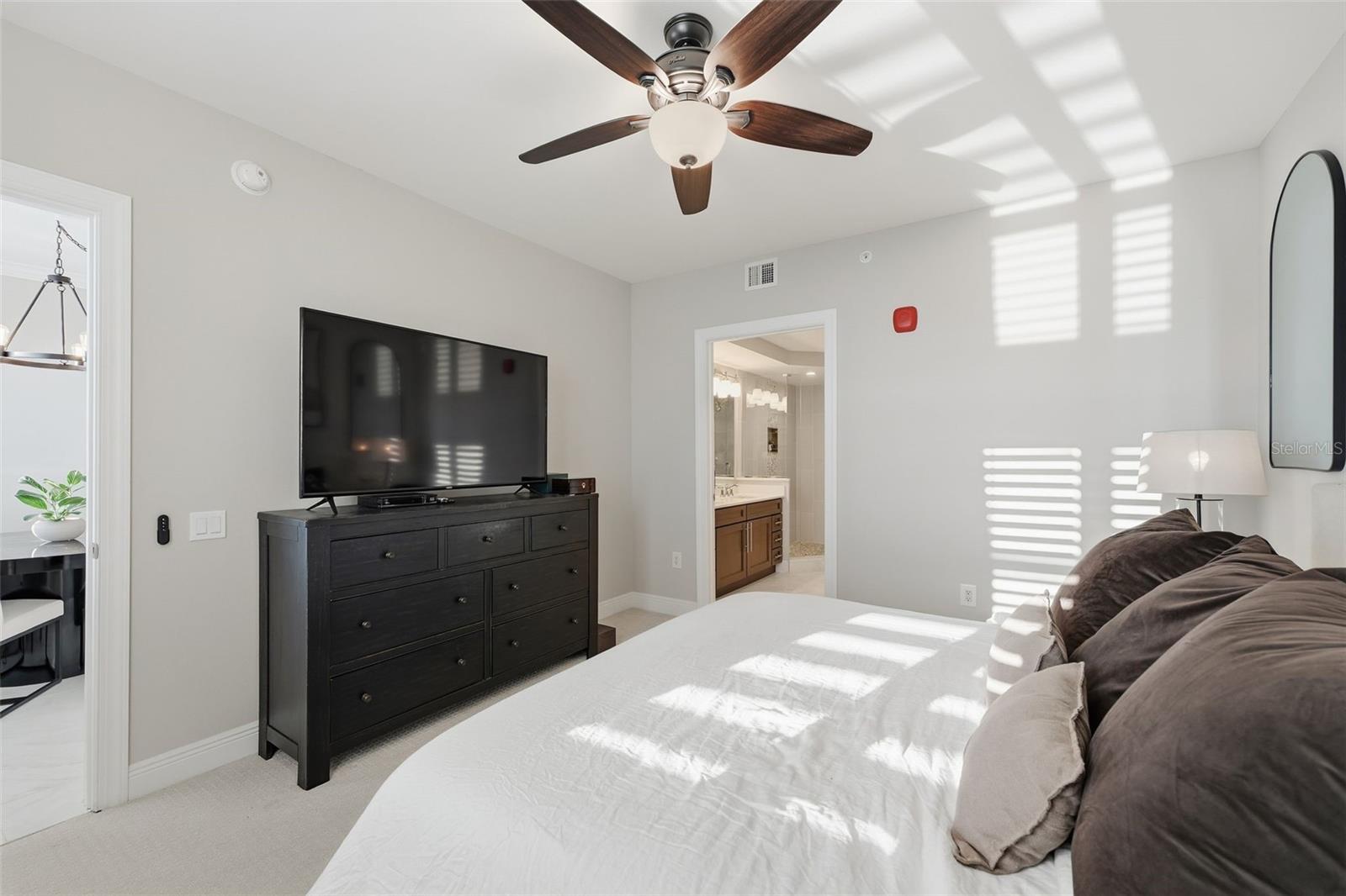 Image 21 of 36 For 16300 County Road 455  615