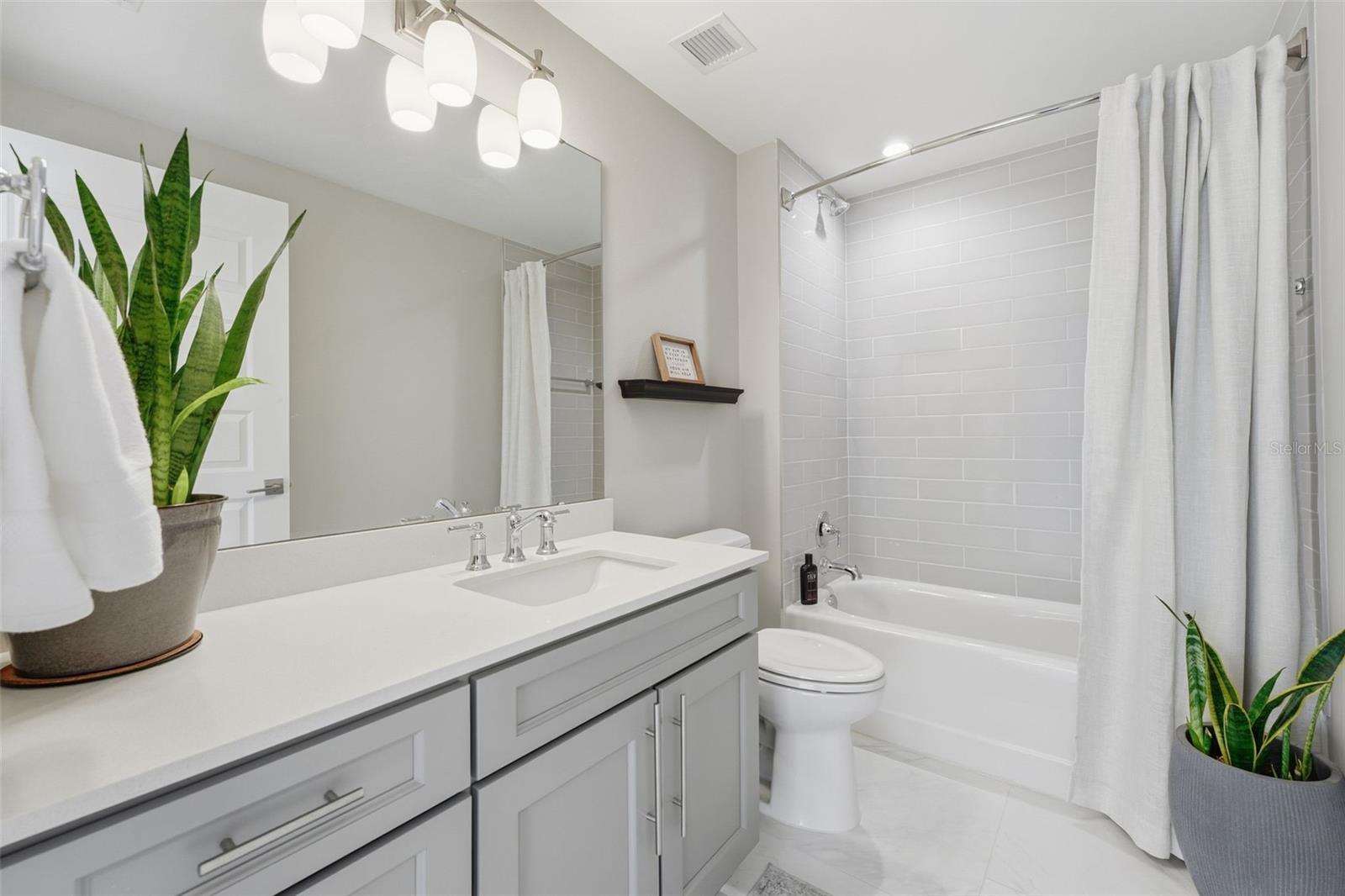 Image 26 of 36 For 16300 County Road 455  615