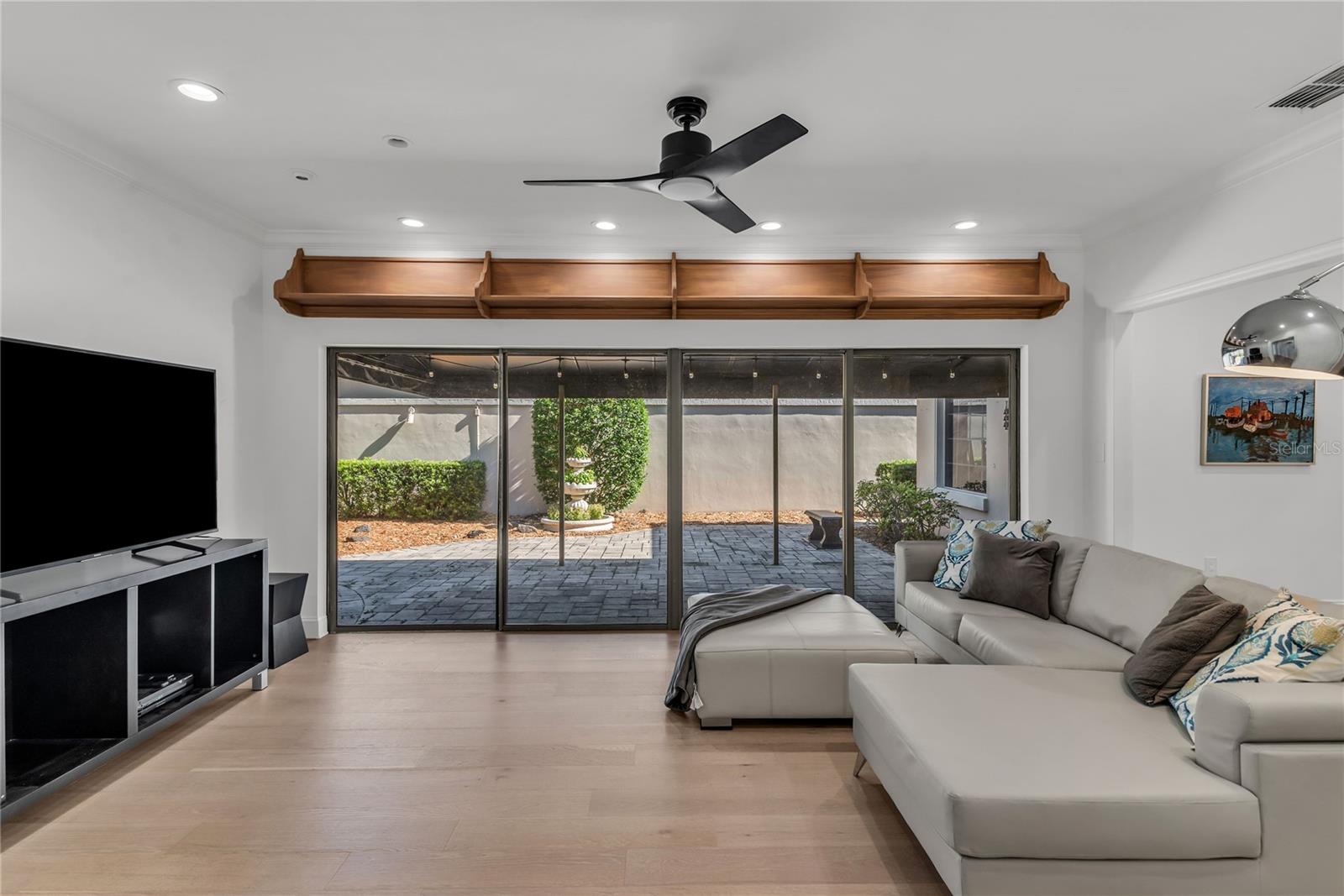 Image 14 of 50 For 5957 Chesapeake Park 60