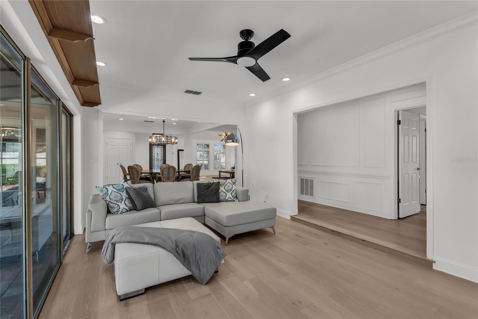 Image 17 of 50 For 5957 Chesapeake Park 60