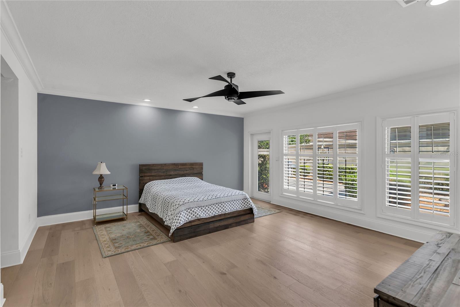 Image 26 of 50 For 5957 Chesapeake Park 60