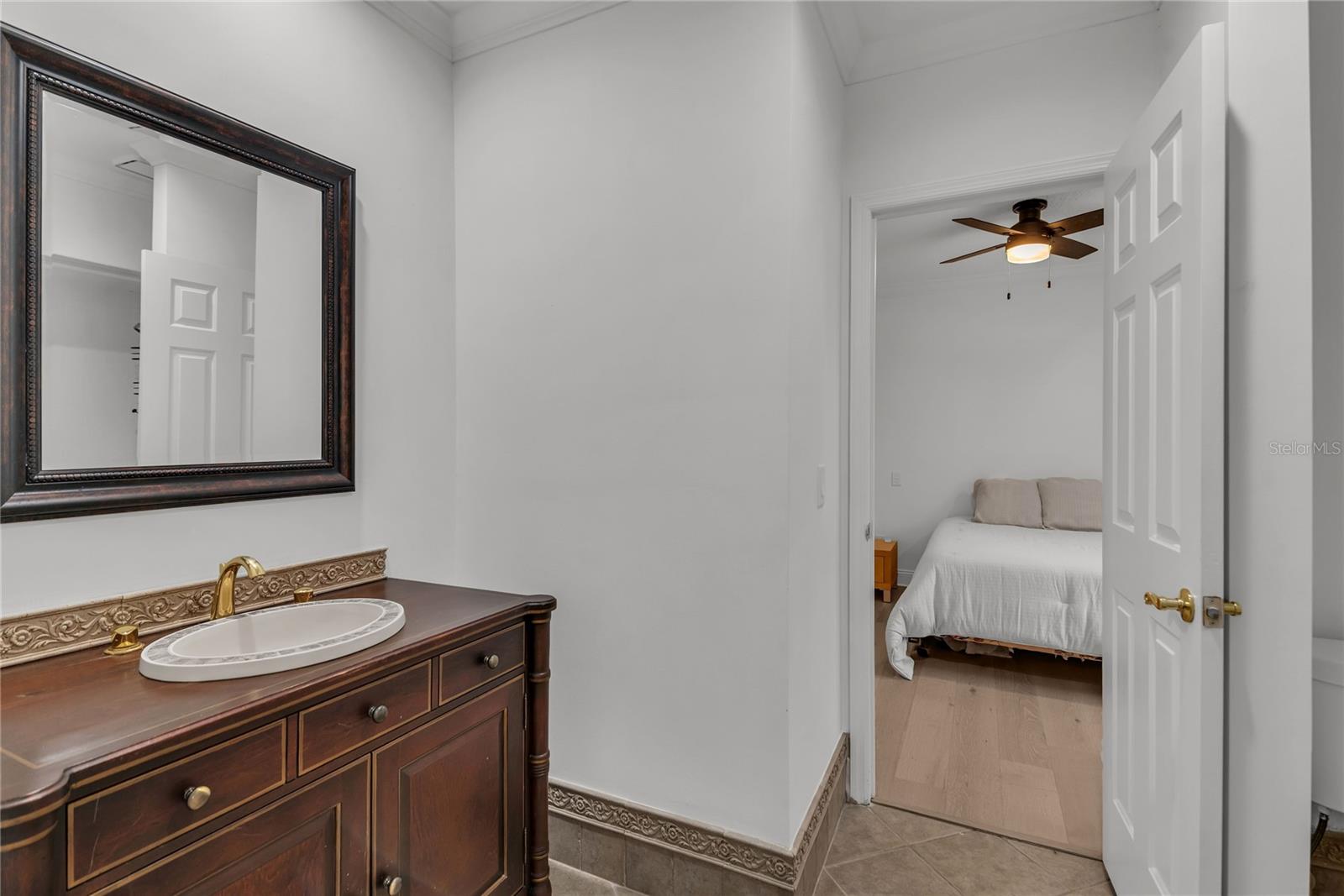 Image 34 of 50 For 5957 Chesapeake Park 60