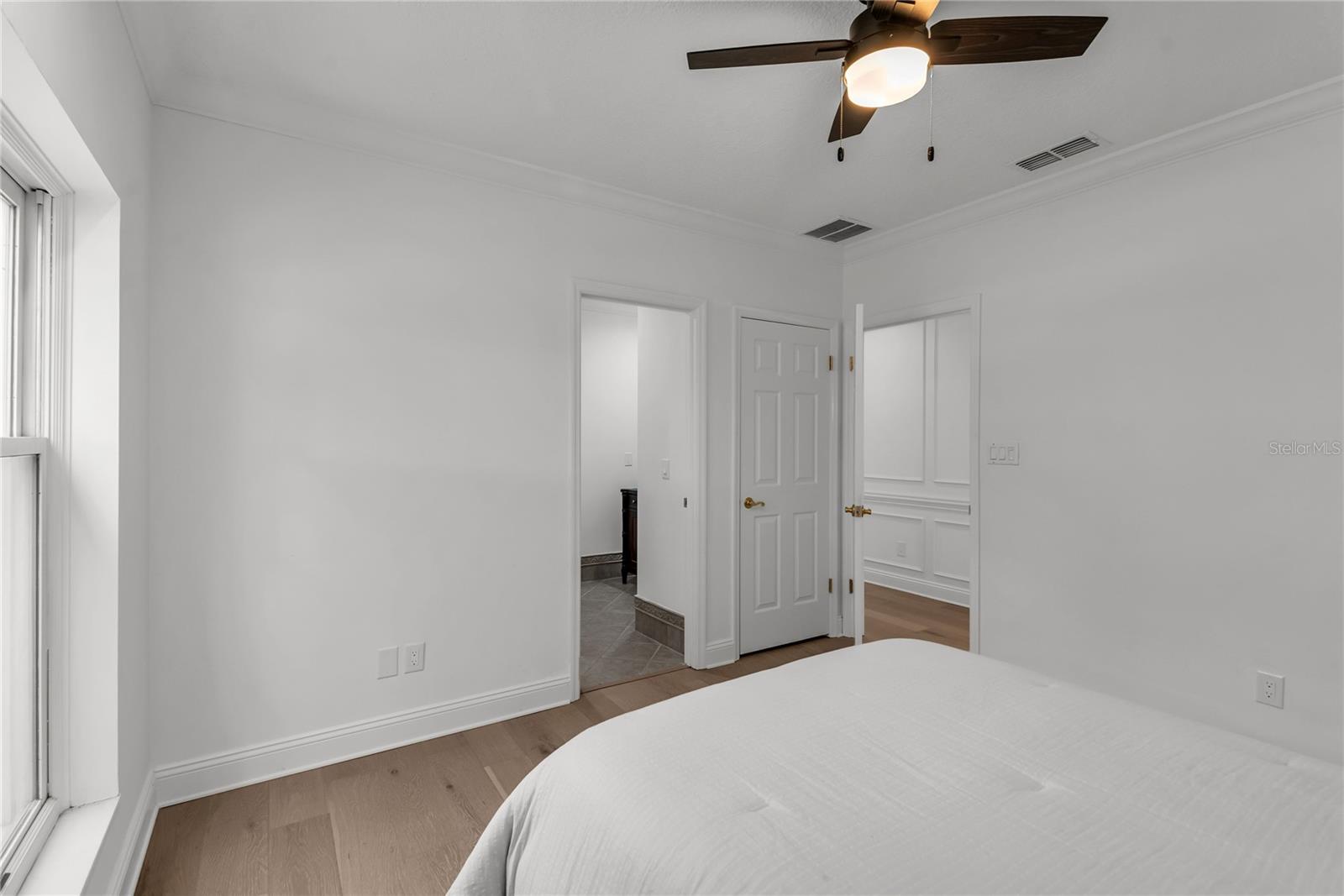 Image 35 of 50 For 5957 Chesapeake Park 60