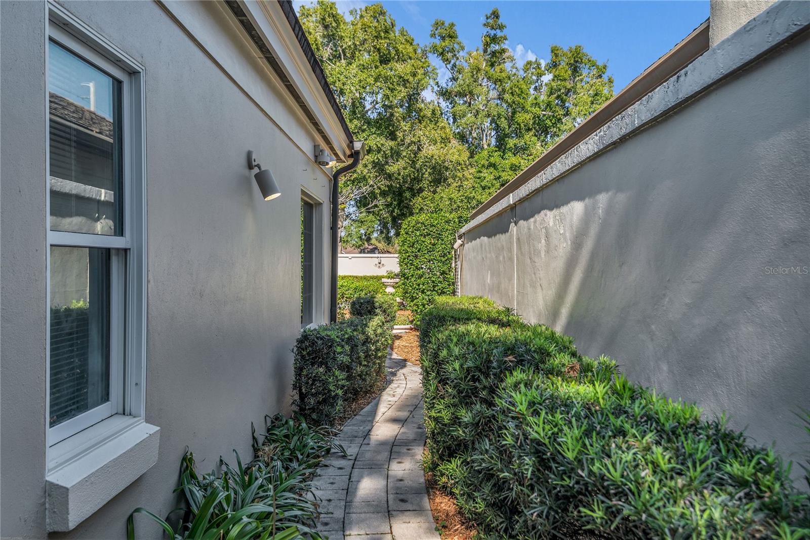 Image 41 of 50 For 5957 Chesapeake Park 60