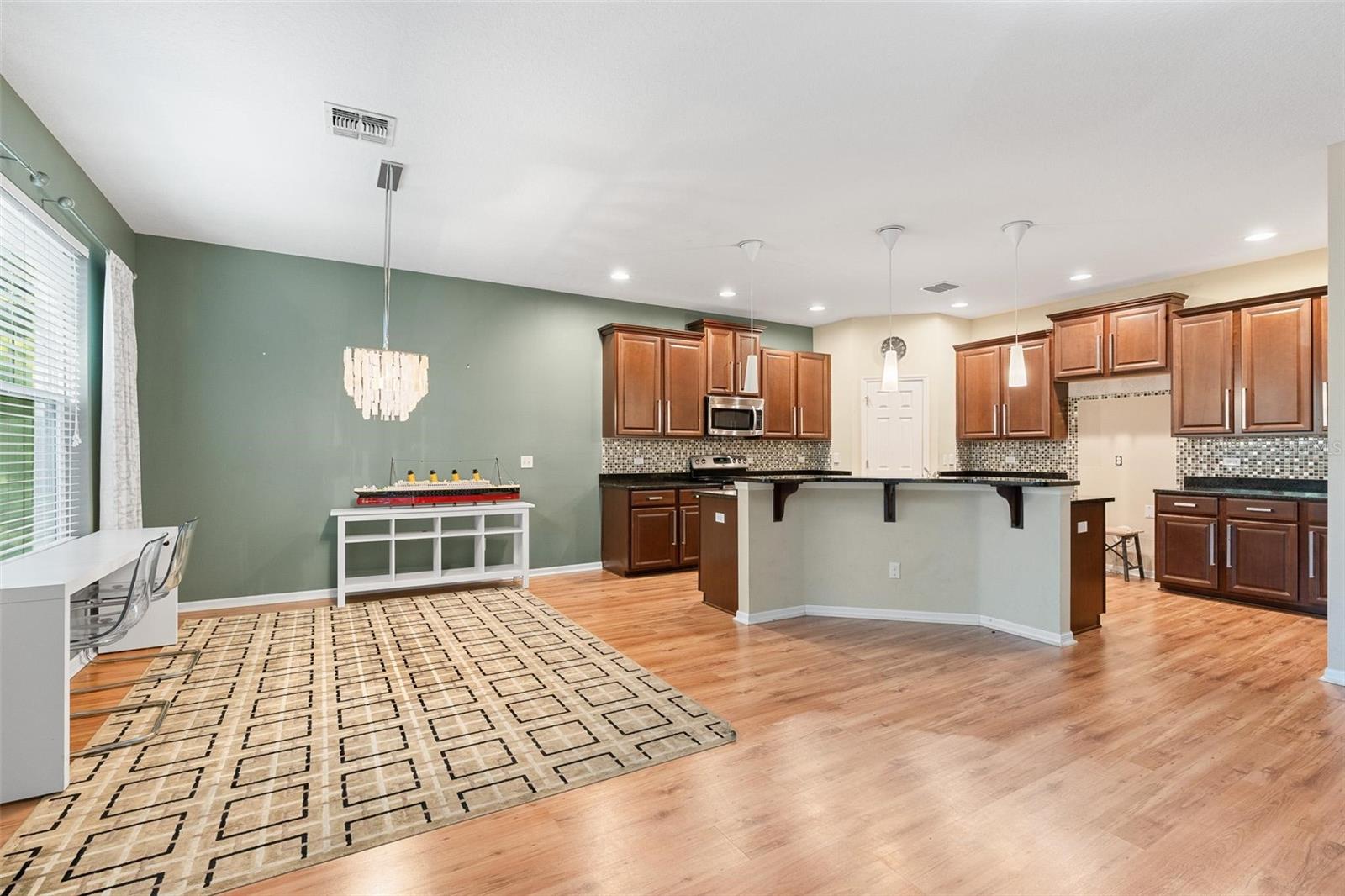 Image 11 of 61 For 6799 Helmsley Circle