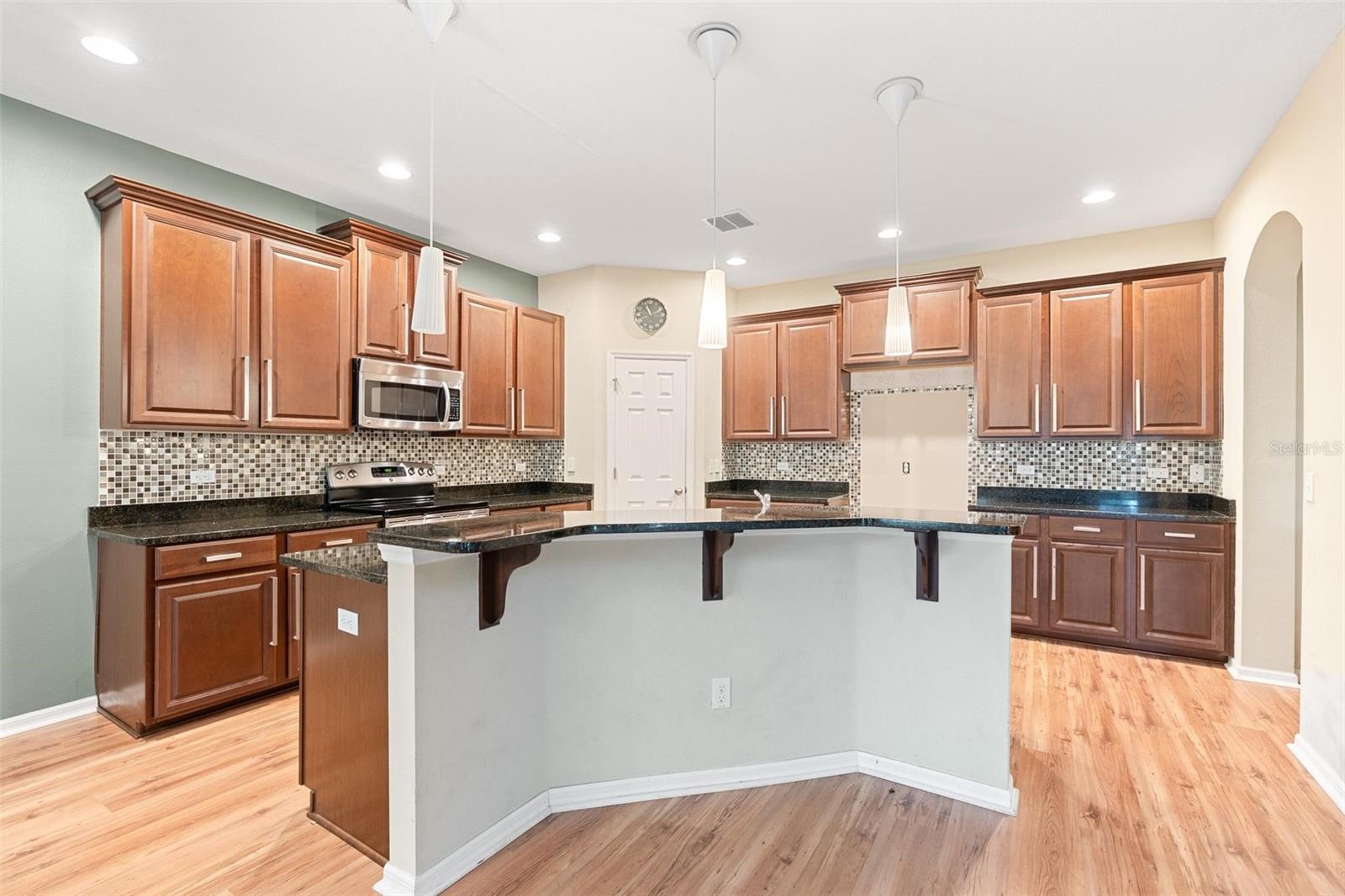 Image 12 of 61 For 6799 Helmsley Circle