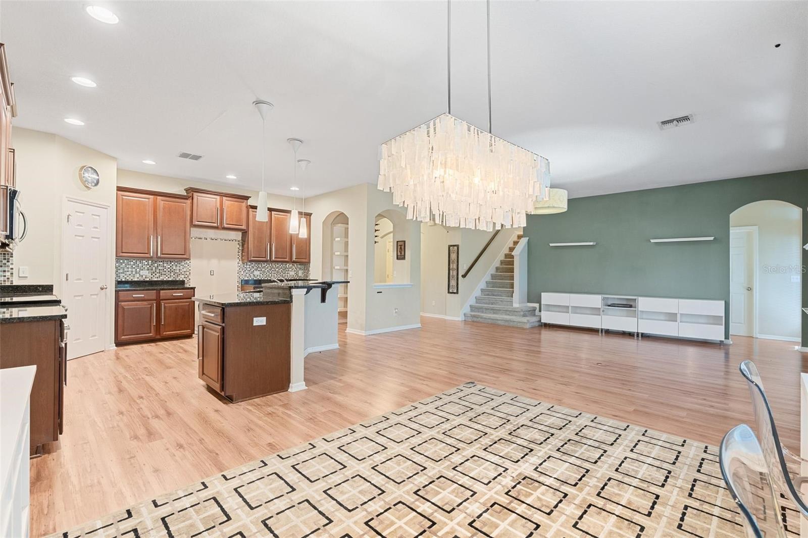 Image 18 of 61 For 6799 Helmsley Circle