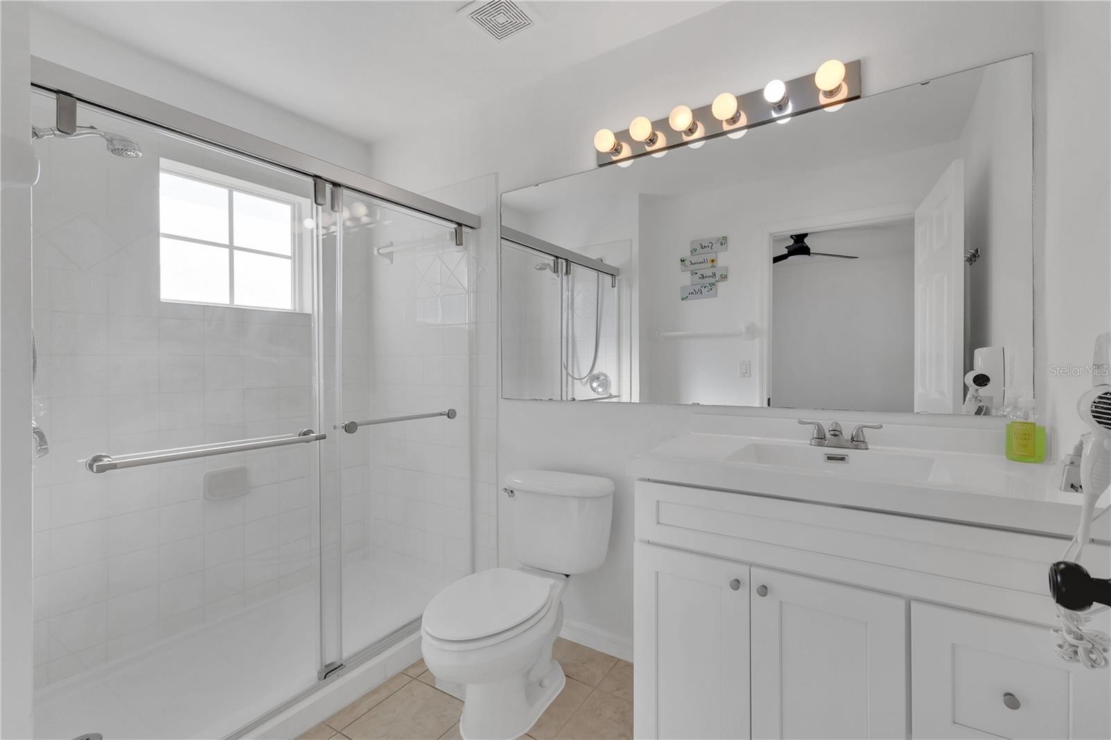 Image 15 of 36 For 1070 Park Ridge Circle