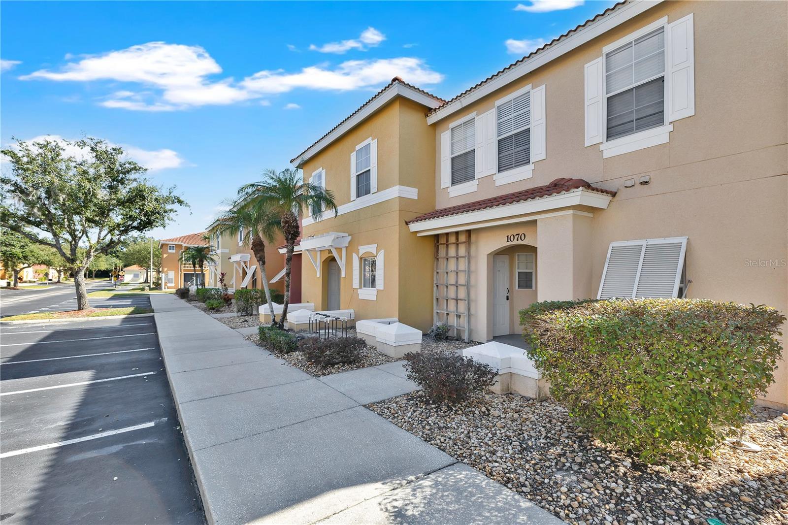 Image 2 of 36 For 1070 Park Ridge Circle