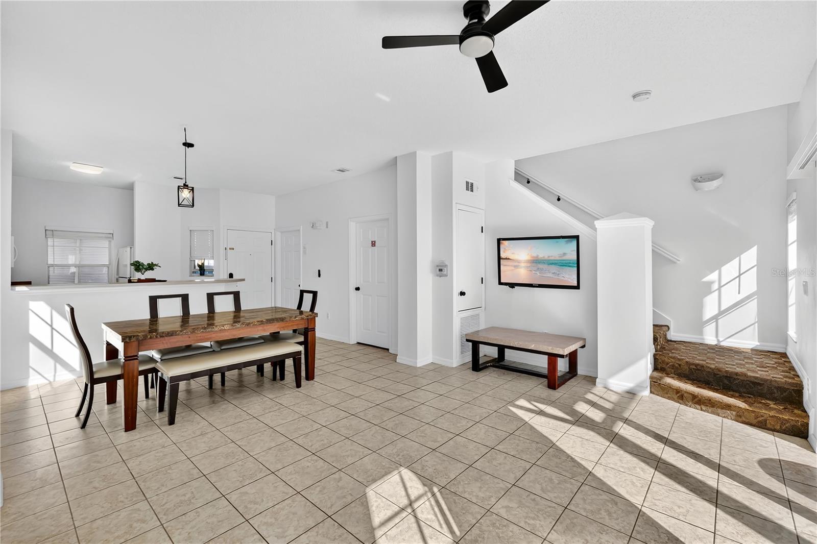 Image 3 of 36 For 1070 Park Ridge Circle