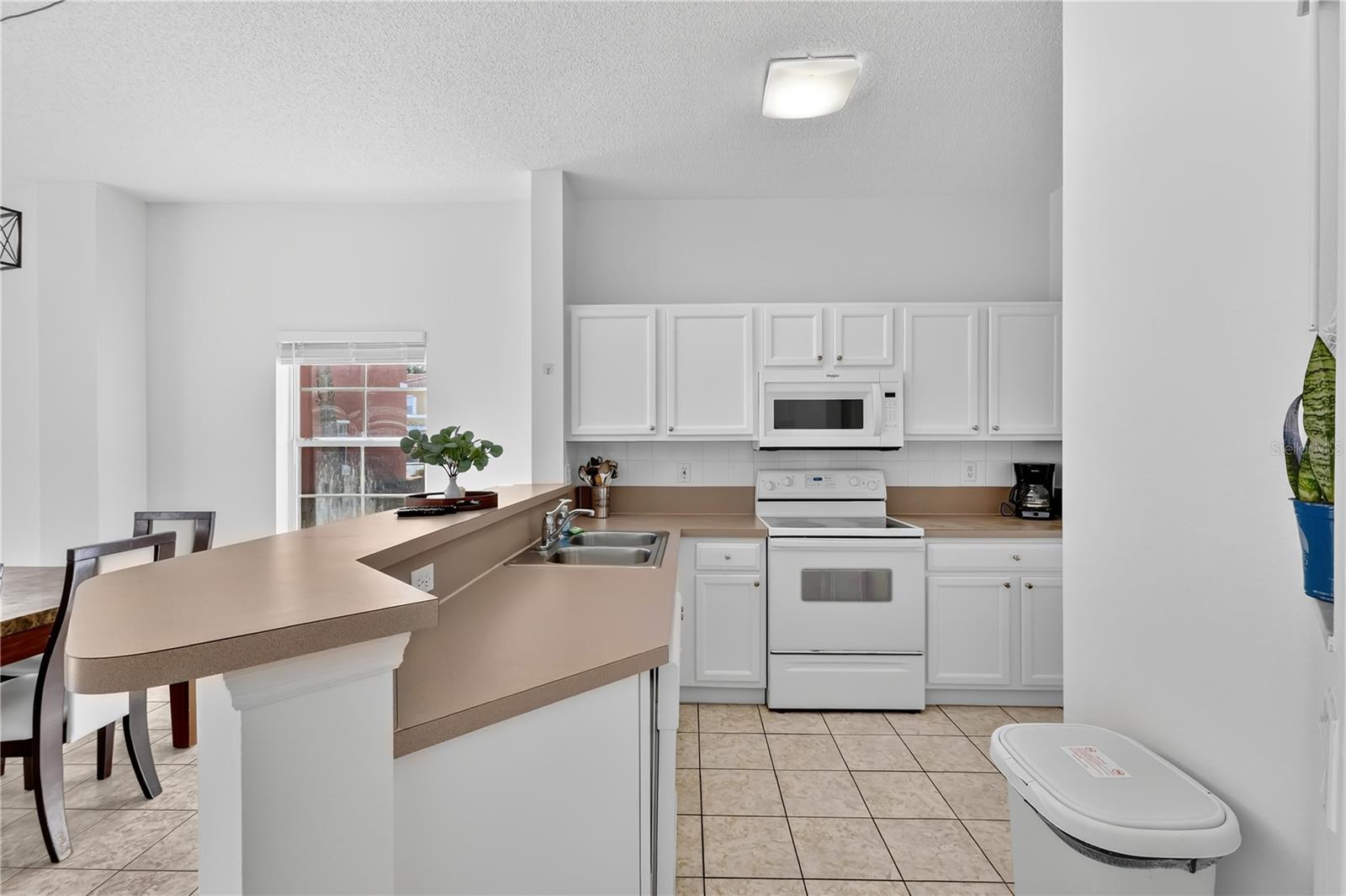 Image 6 of 36 For 1070 Park Ridge Circle