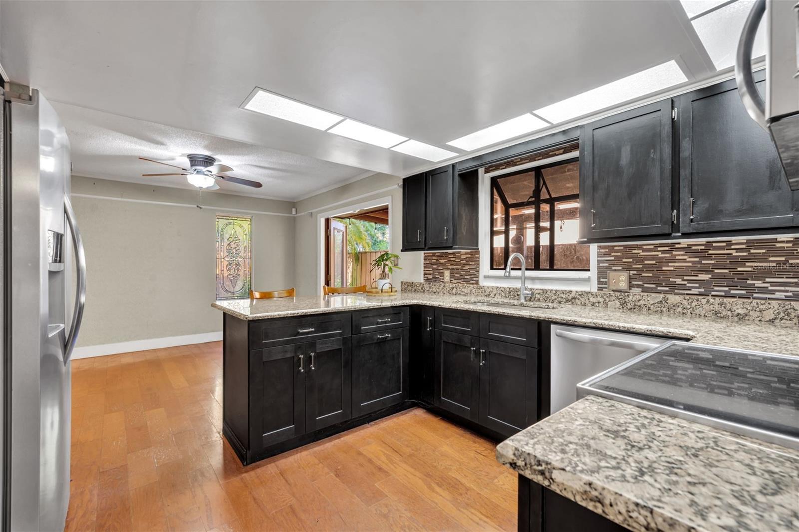 Image 11 of 44 For 115 Oaks Court