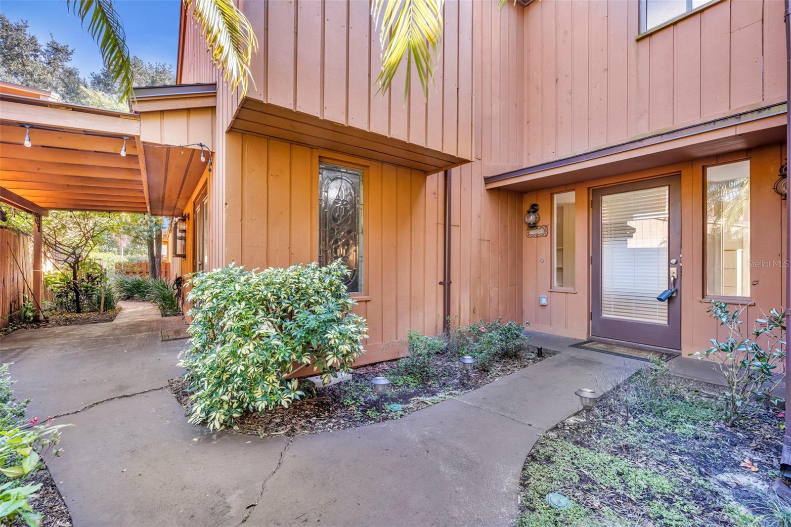 Image 2 of 44 For 115 Oaks Court