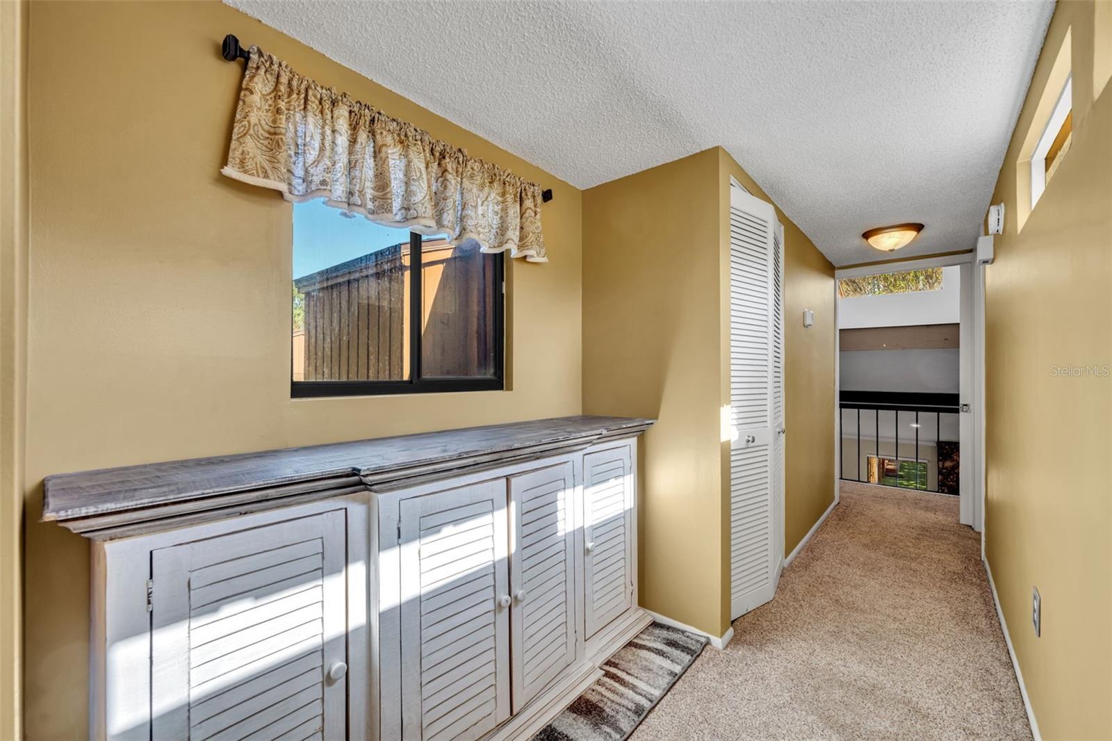 Image 24 of 44 For 115 Oaks Court