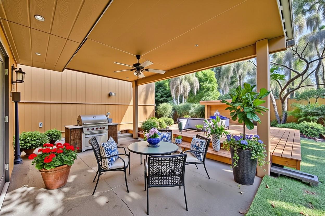 Image 26 of 44 For 115 Oaks Court