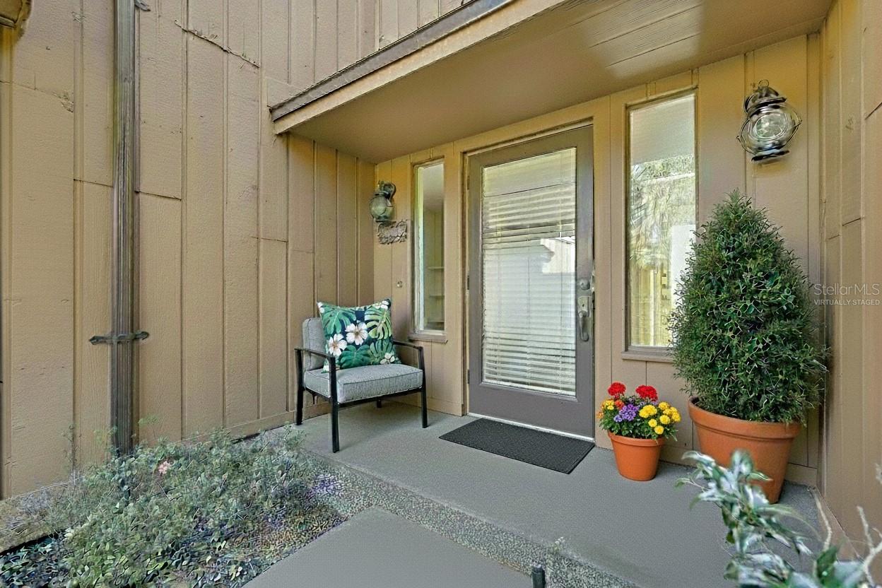 Image 3 of 44 For 115 Oaks Court