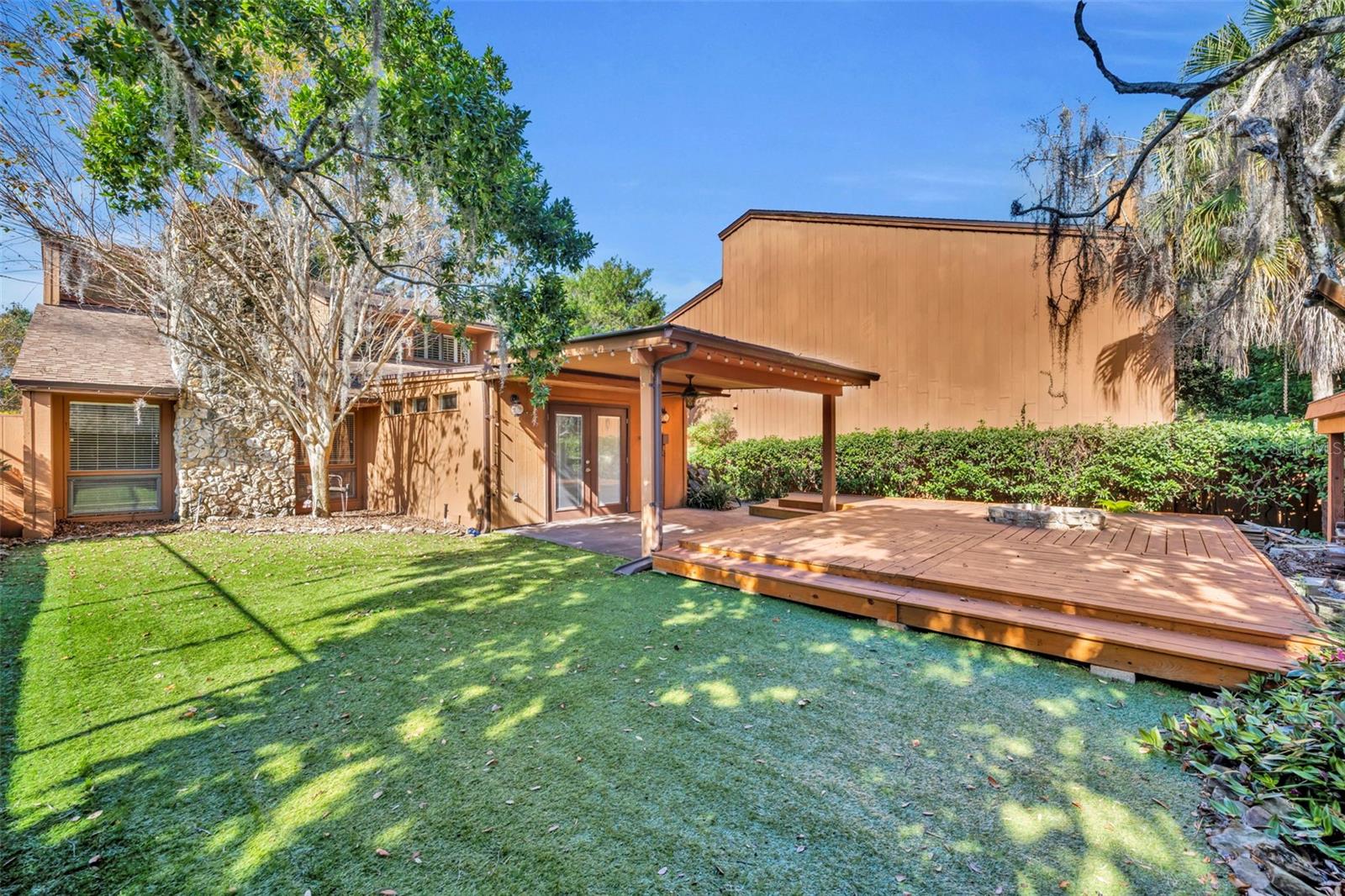 Image 31 of 44 For 115 Oaks Court