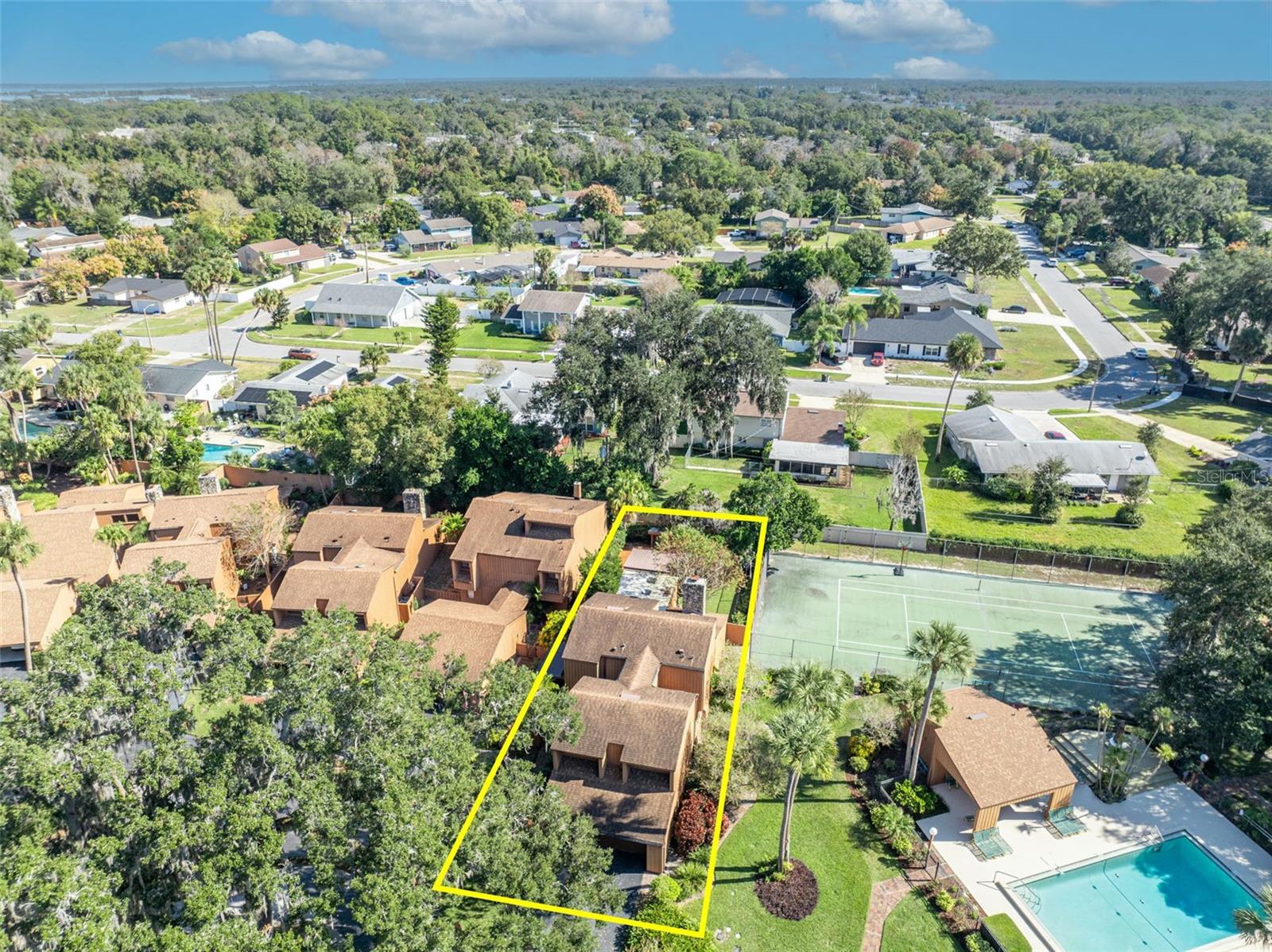 Image 34 of 44 For 115 Oaks Court