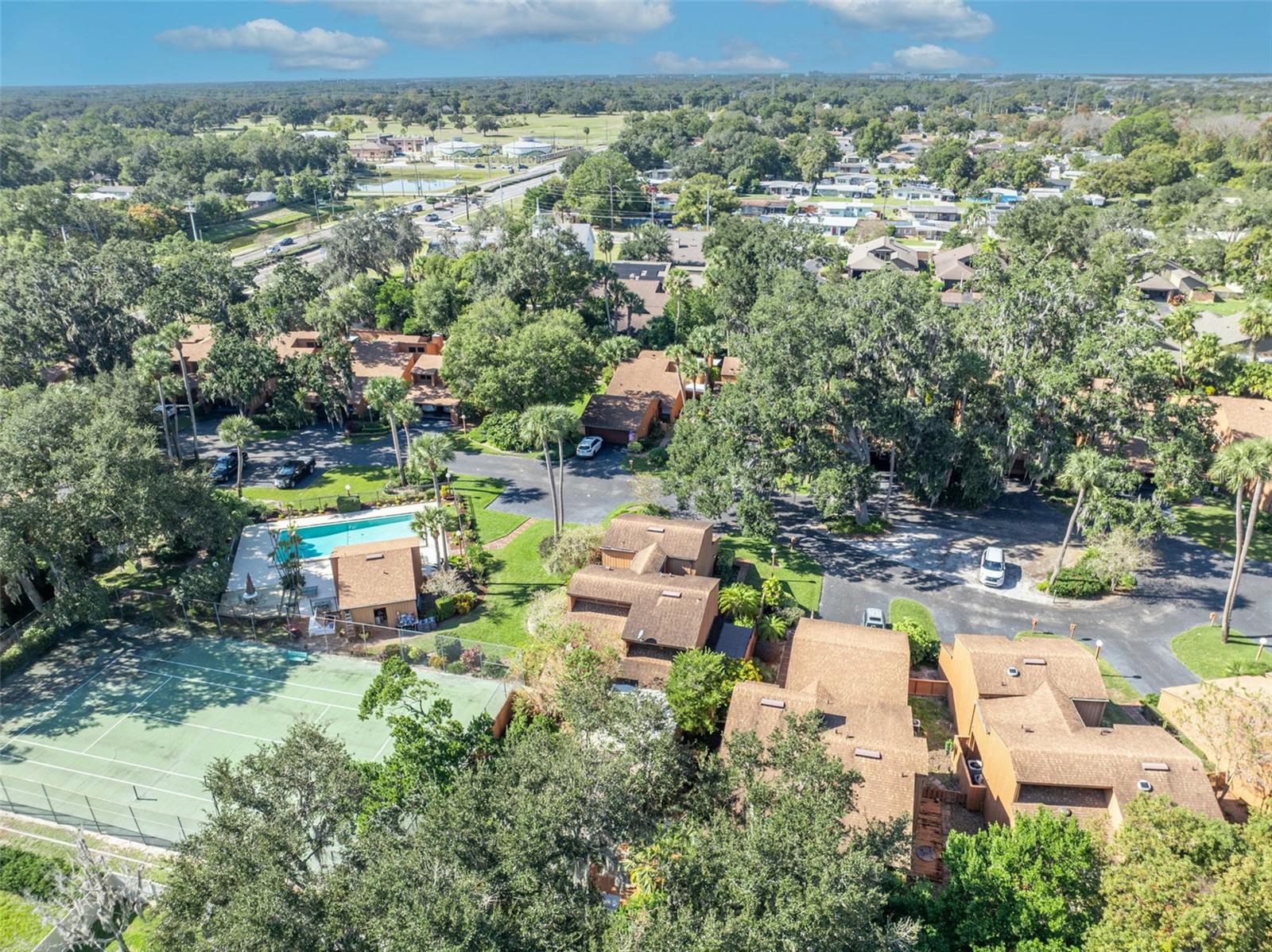 Image 37 of 44 For 115 Oaks Court