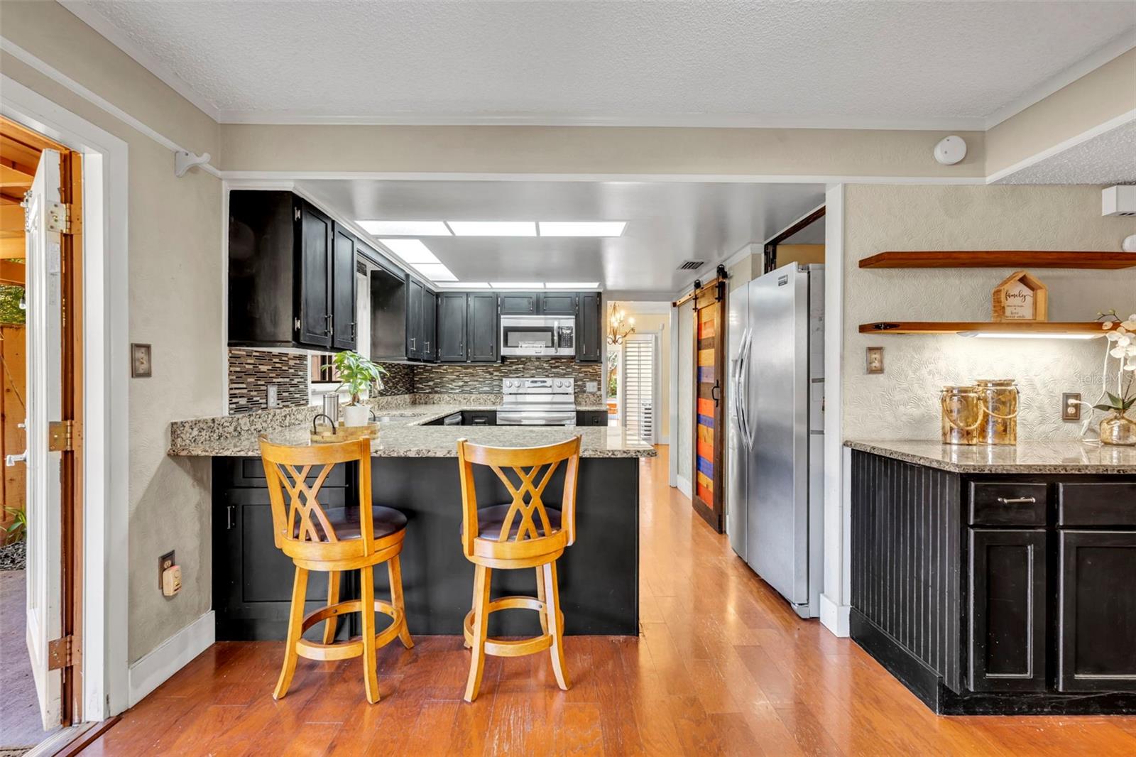 Image 9 of 44 For 115 Oaks Court