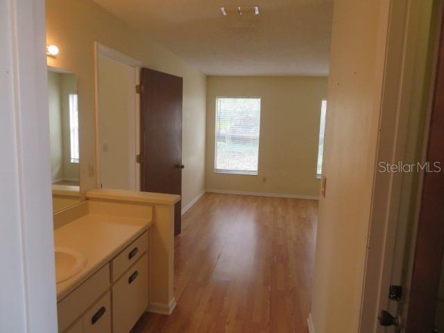 Image 7 of 19 For 1002 Gwyn Circle