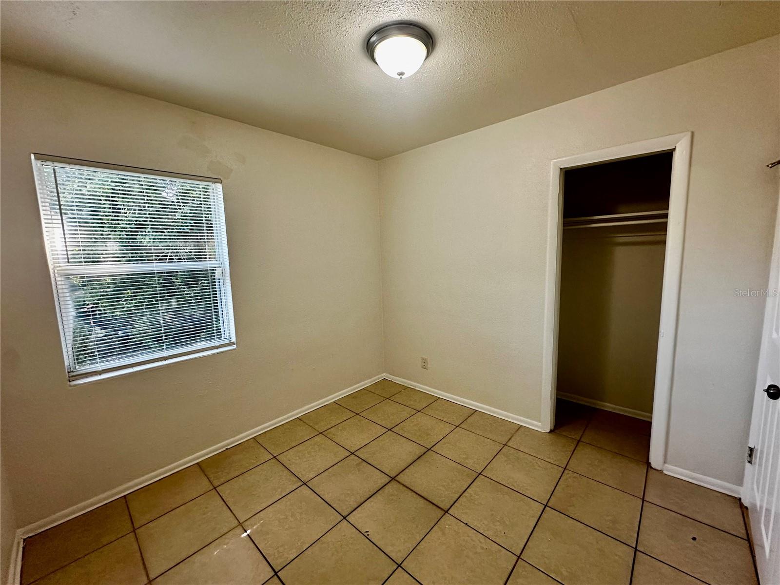 Image 4 of 9 For 7600 Ravenna Avenue