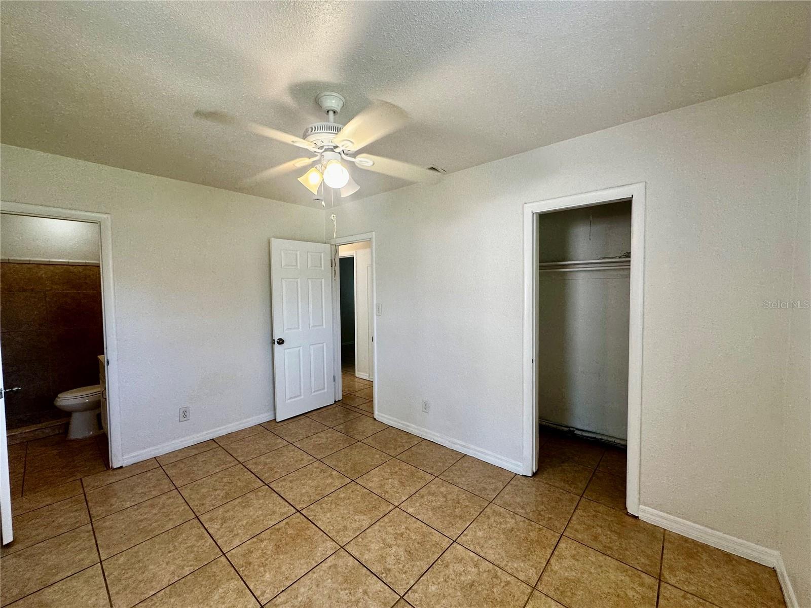 Image 6 of 9 For 7600 Ravenna Avenue