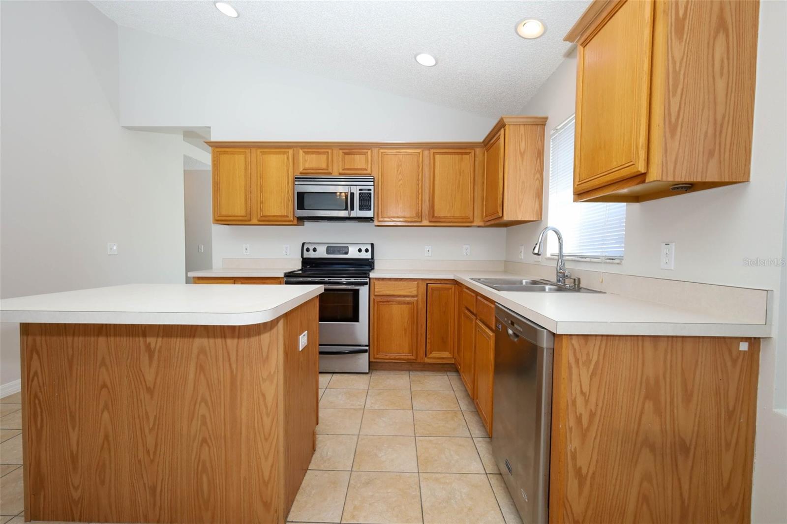 Image 15 of 61 For 2586 Alena Place