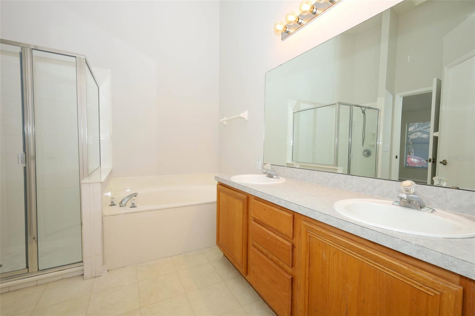 Image 30 of 61 For 2586 Alena Place