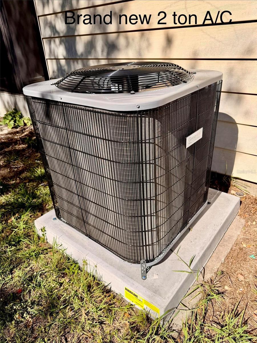 Image 7 of 33 For 201 Fernwood Street