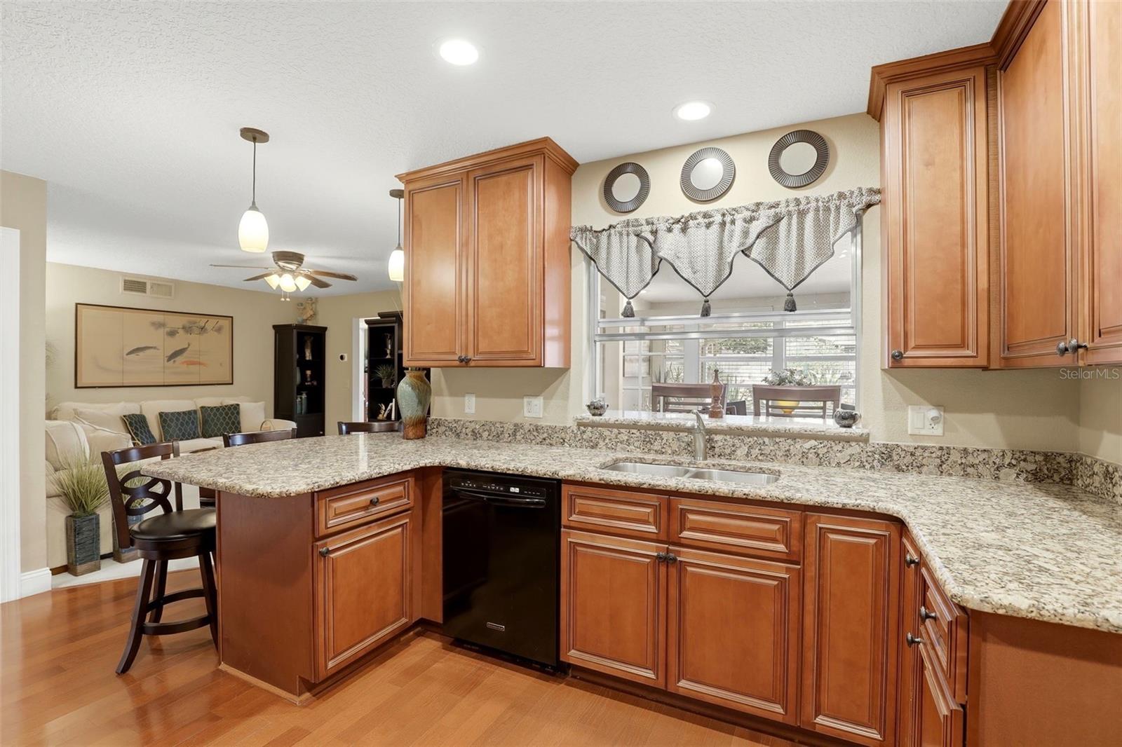 Image 13 of 42 For 323 Trancas Court