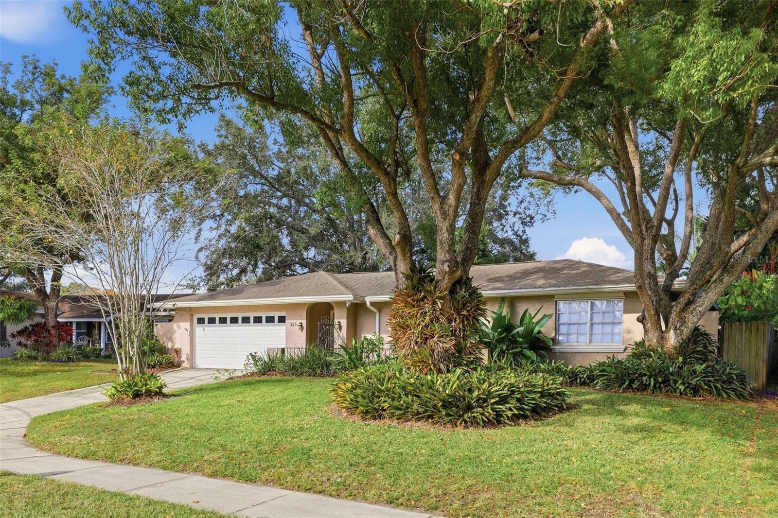 Image 2 of 42 For 323 Trancas Court