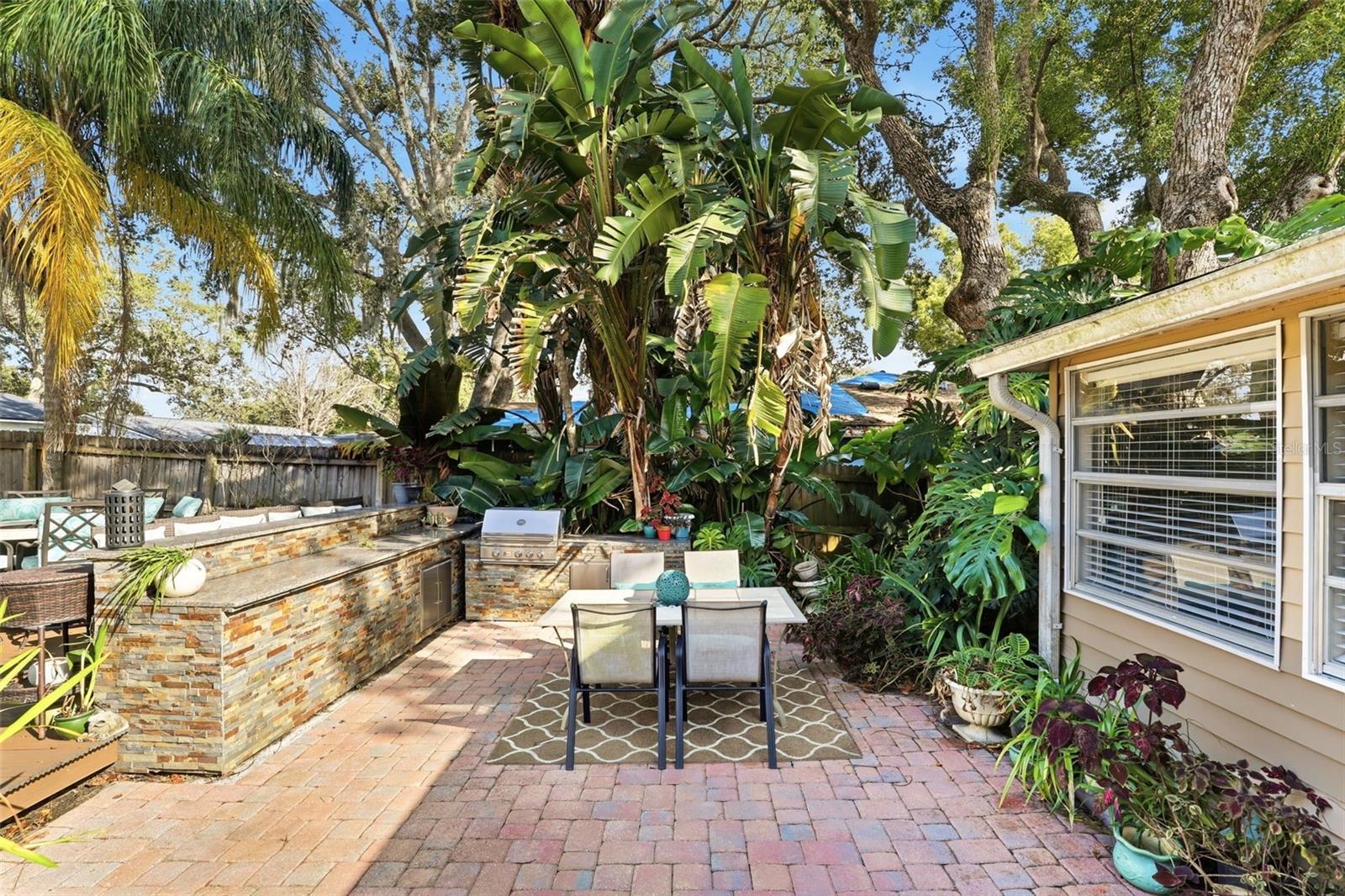 Image 32 of 42 For 323 Trancas Court