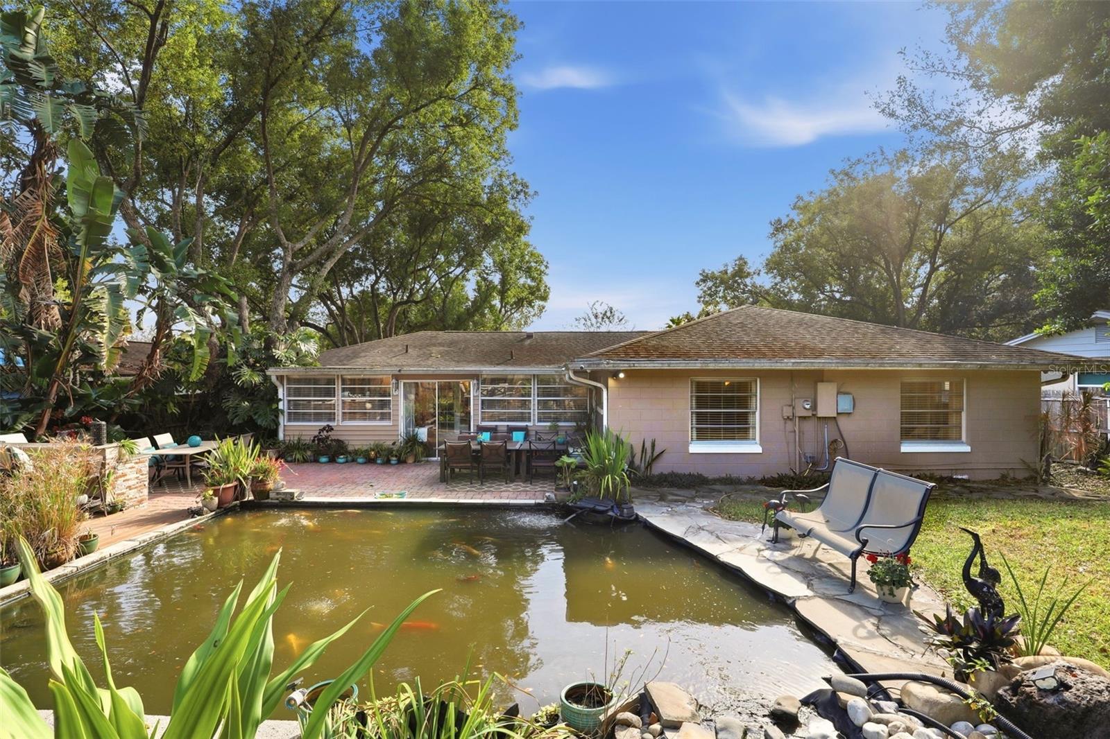 Image 36 of 42 For 323 Trancas Court