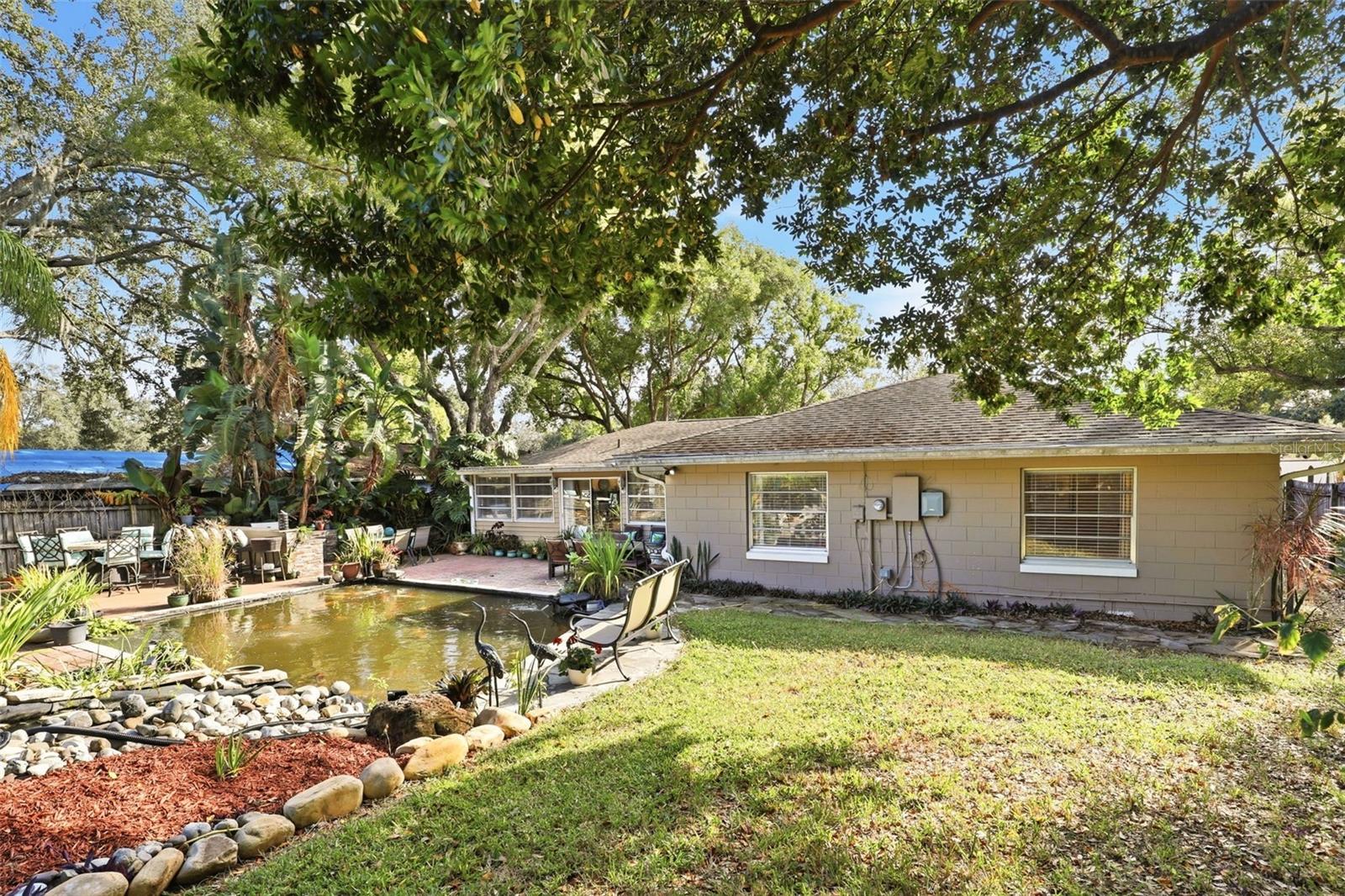 Image 37 of 42 For 323 Trancas Court