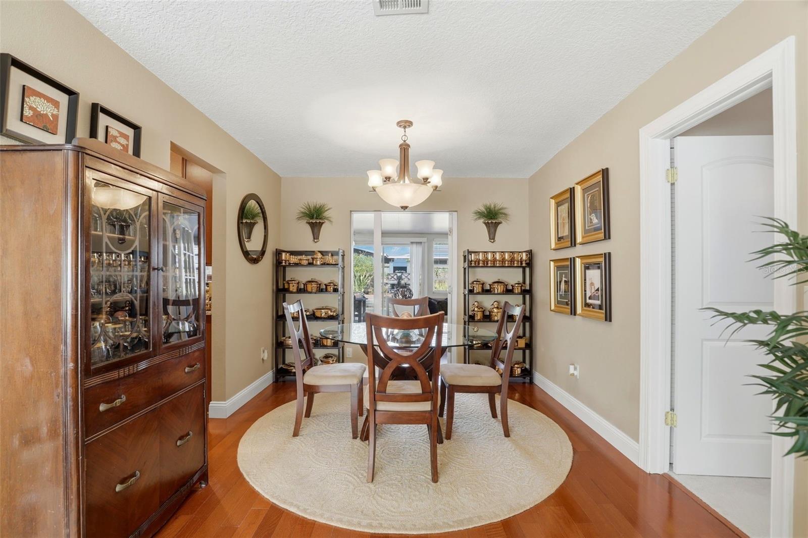 Image 8 of 42 For 323 Trancas Court