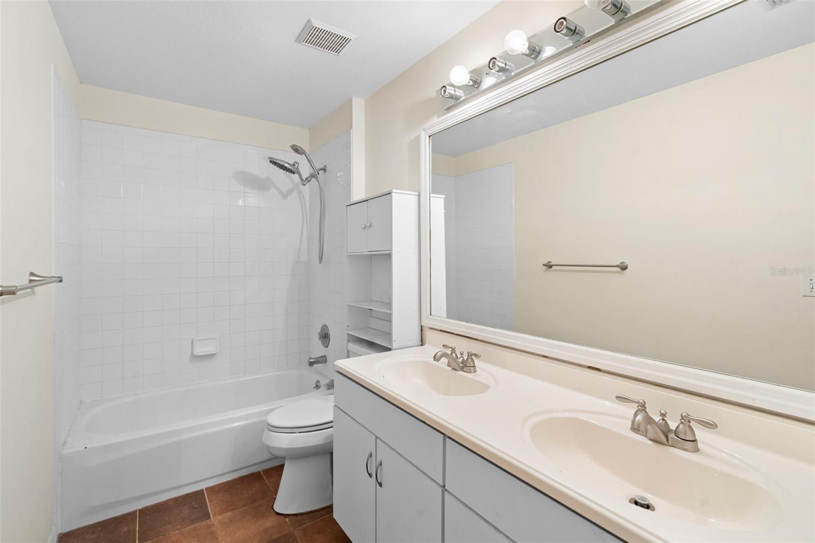 Image 35 of 48 For 2640 Heron Landing Court