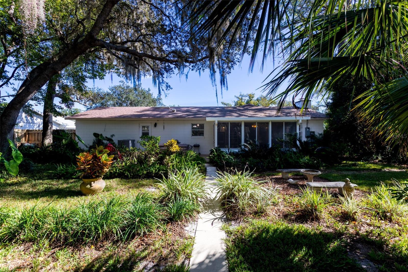 Image 39 of 56 For 258 Cambridge Drive