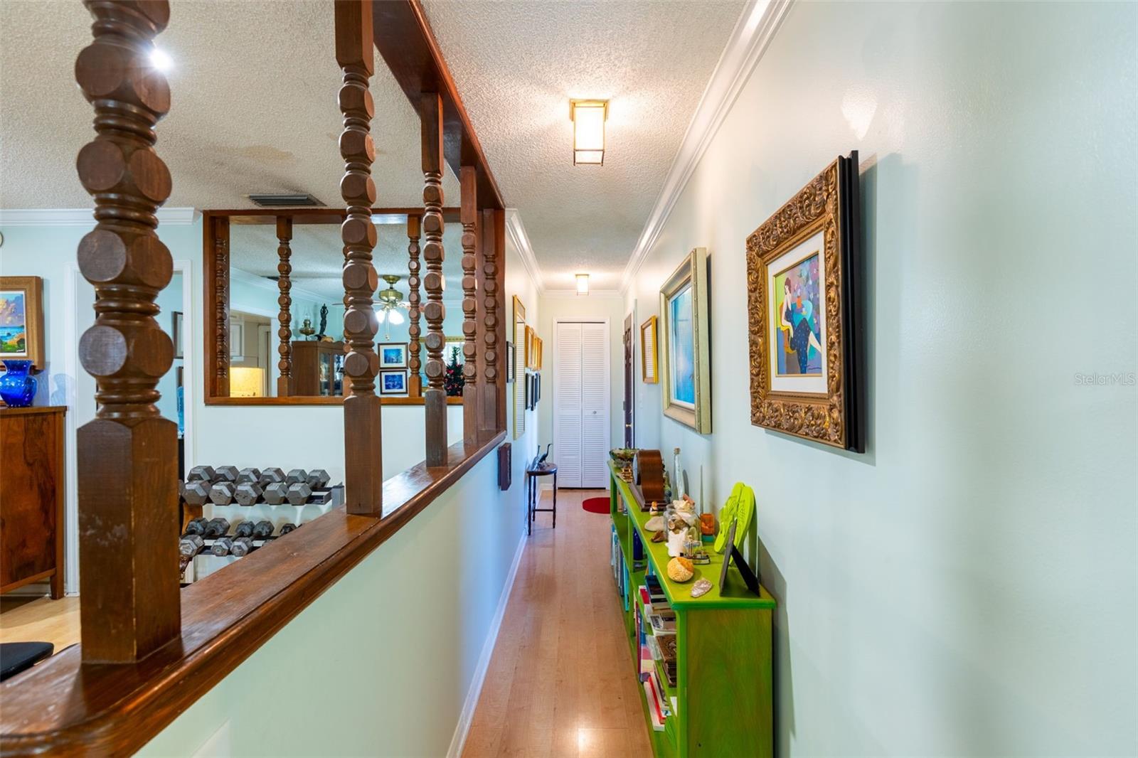 Image 5 of 56 For 258 Cambridge Drive